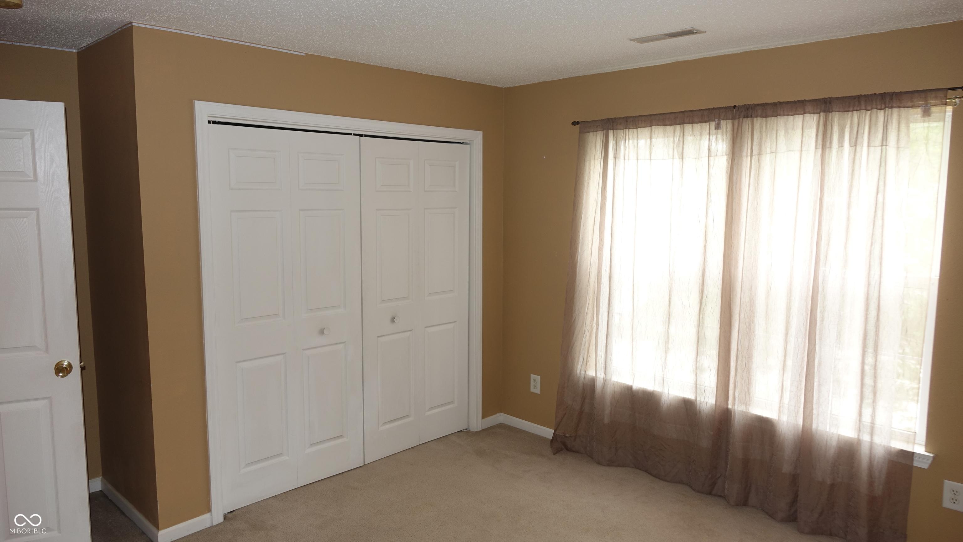 Photo #33