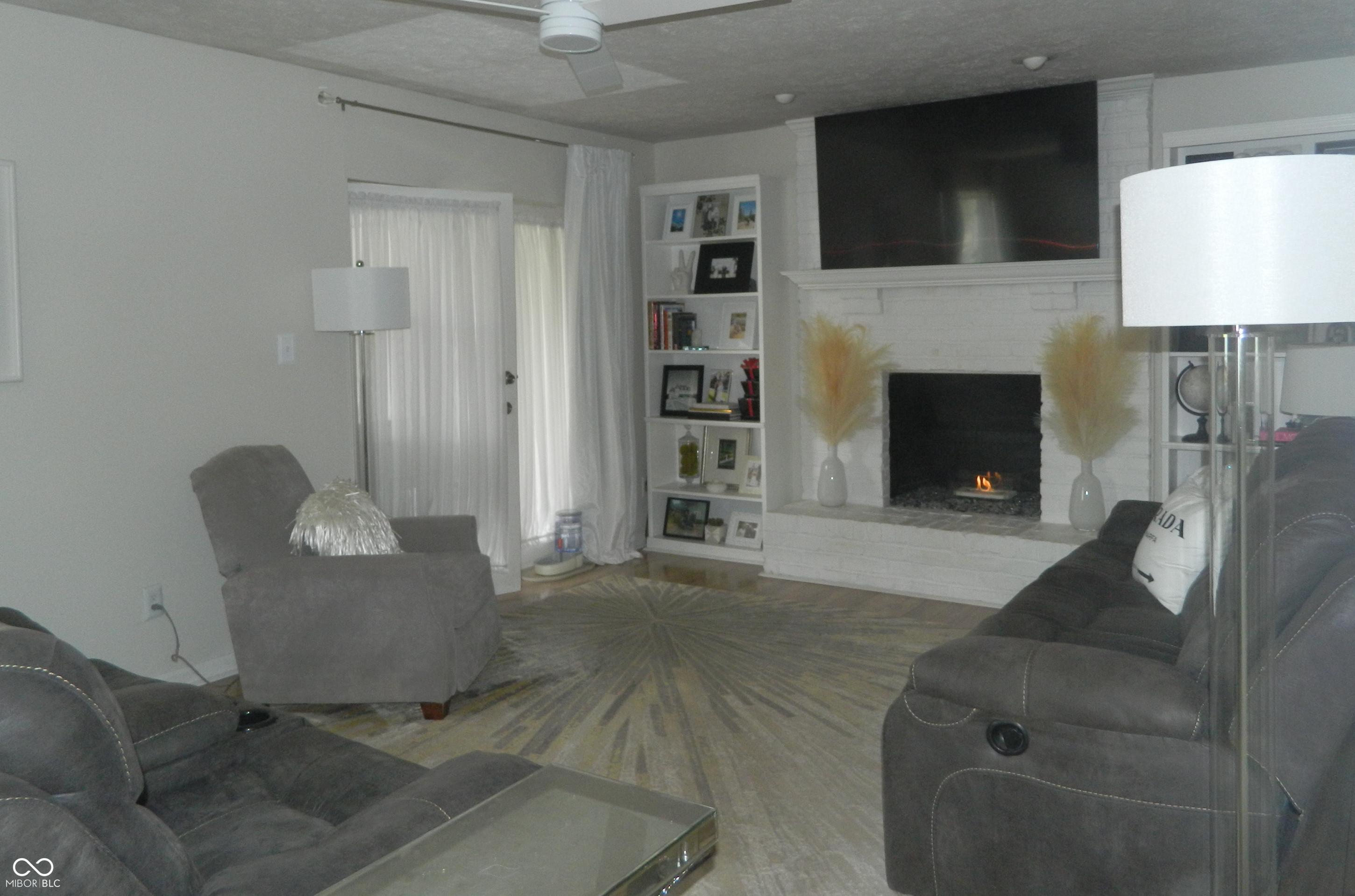 Photo #3