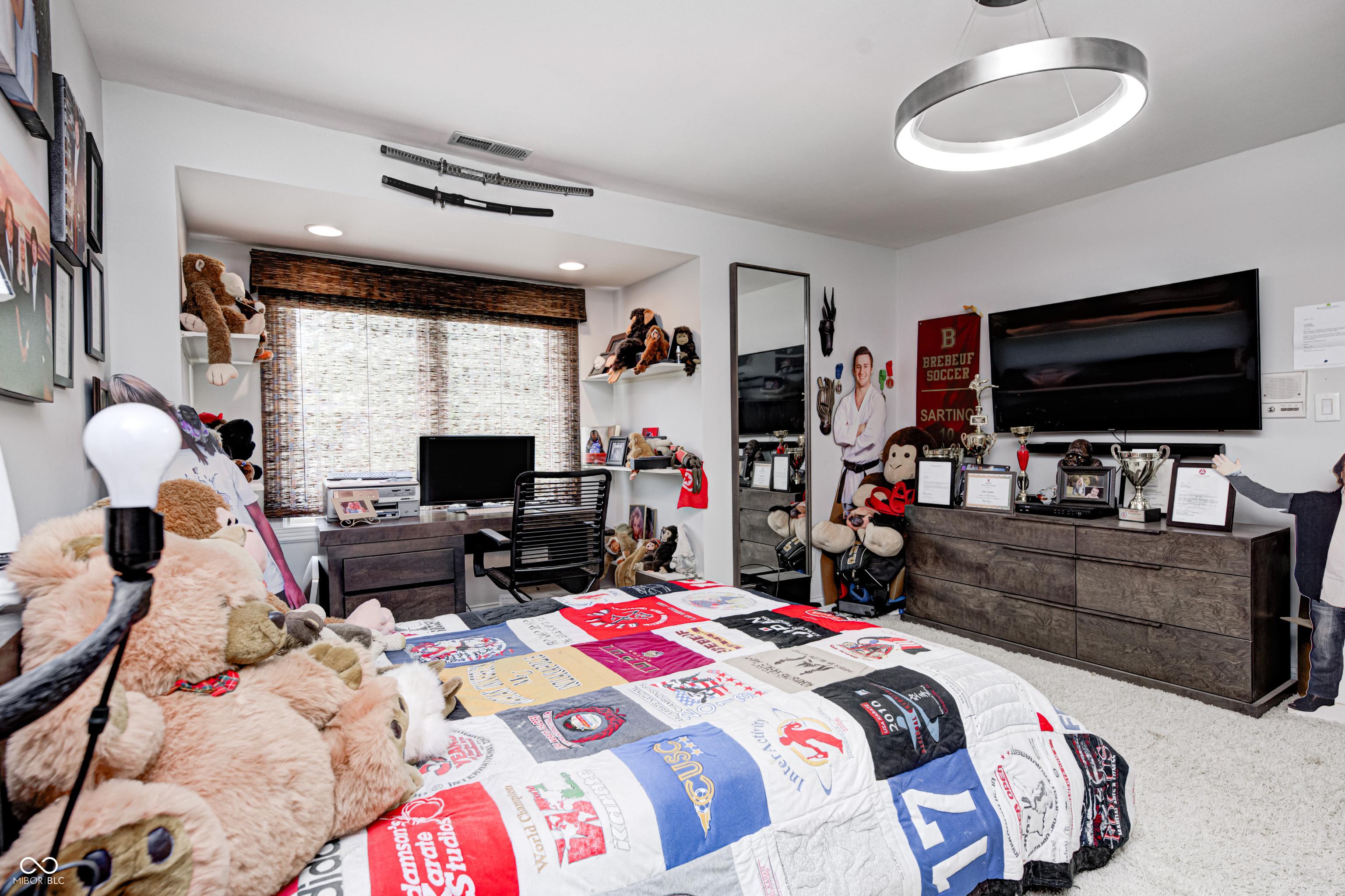 Photo #32