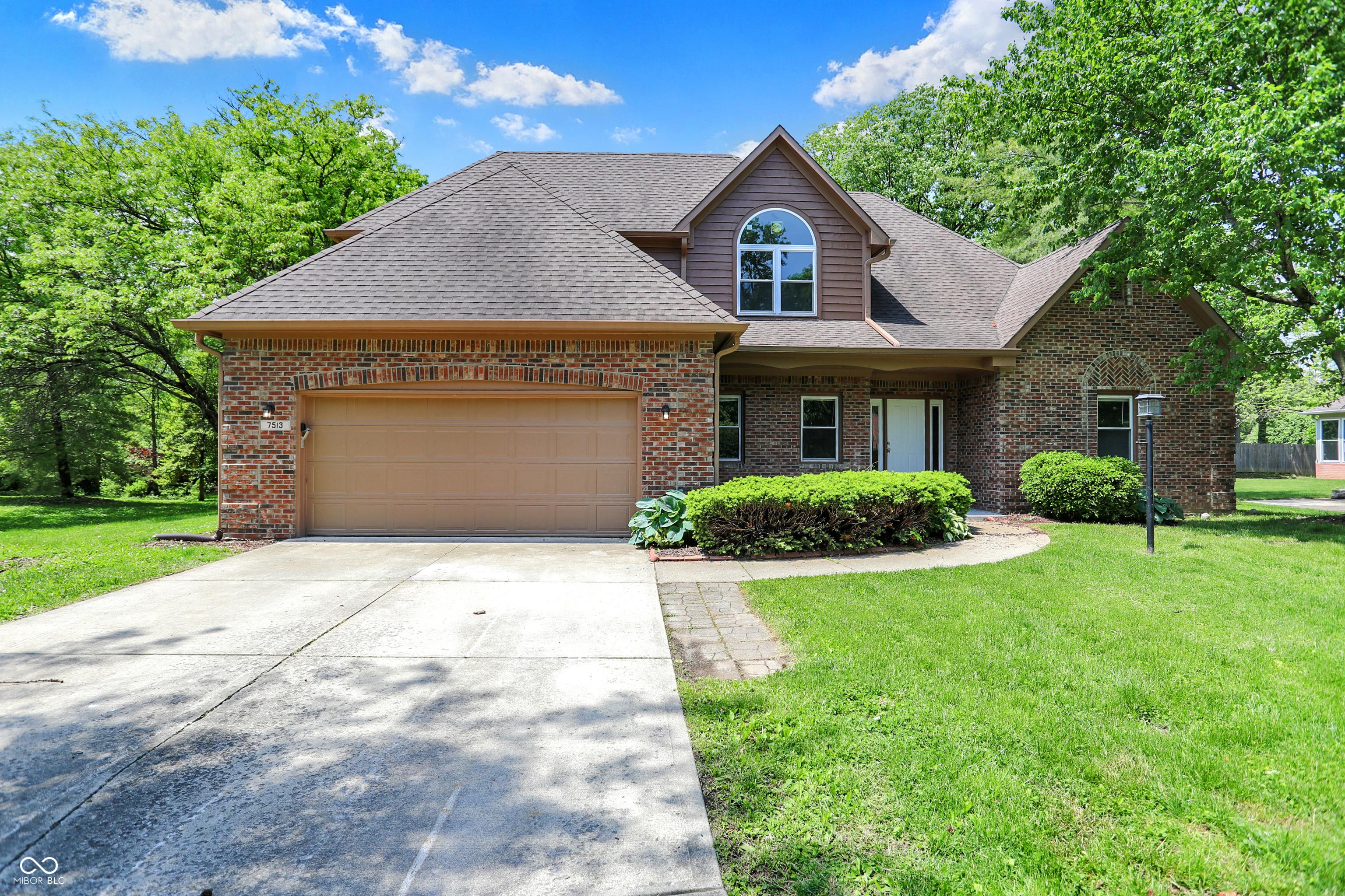 Photo one of 7513 Pine Royal Dr Indianapolis IN 46256 | MLS 22039534