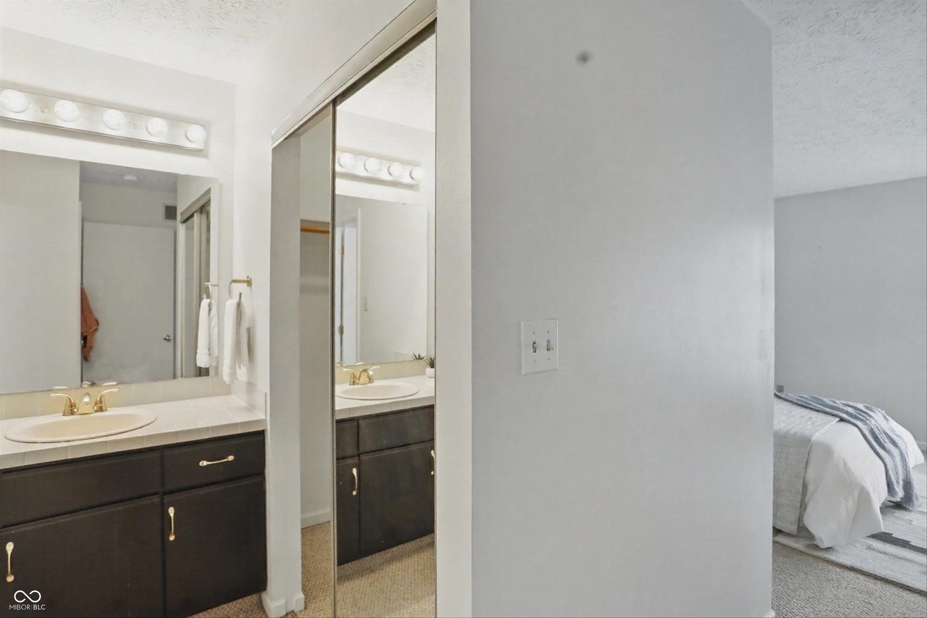 Photo #24