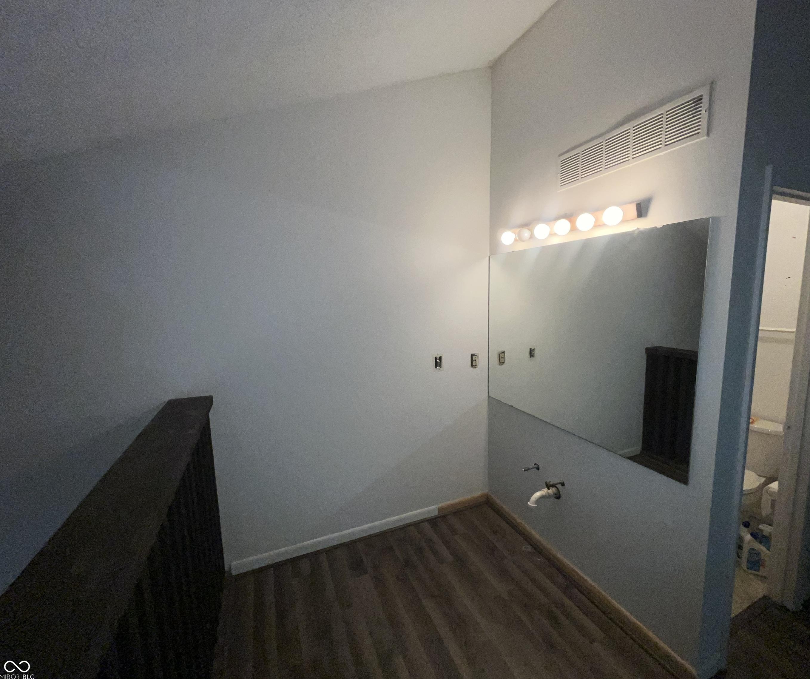 Photo #16
