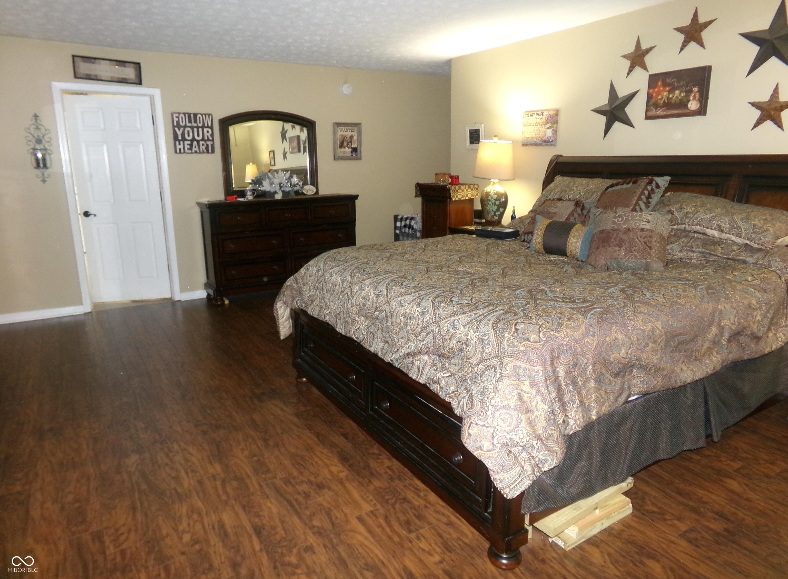 Photo #24