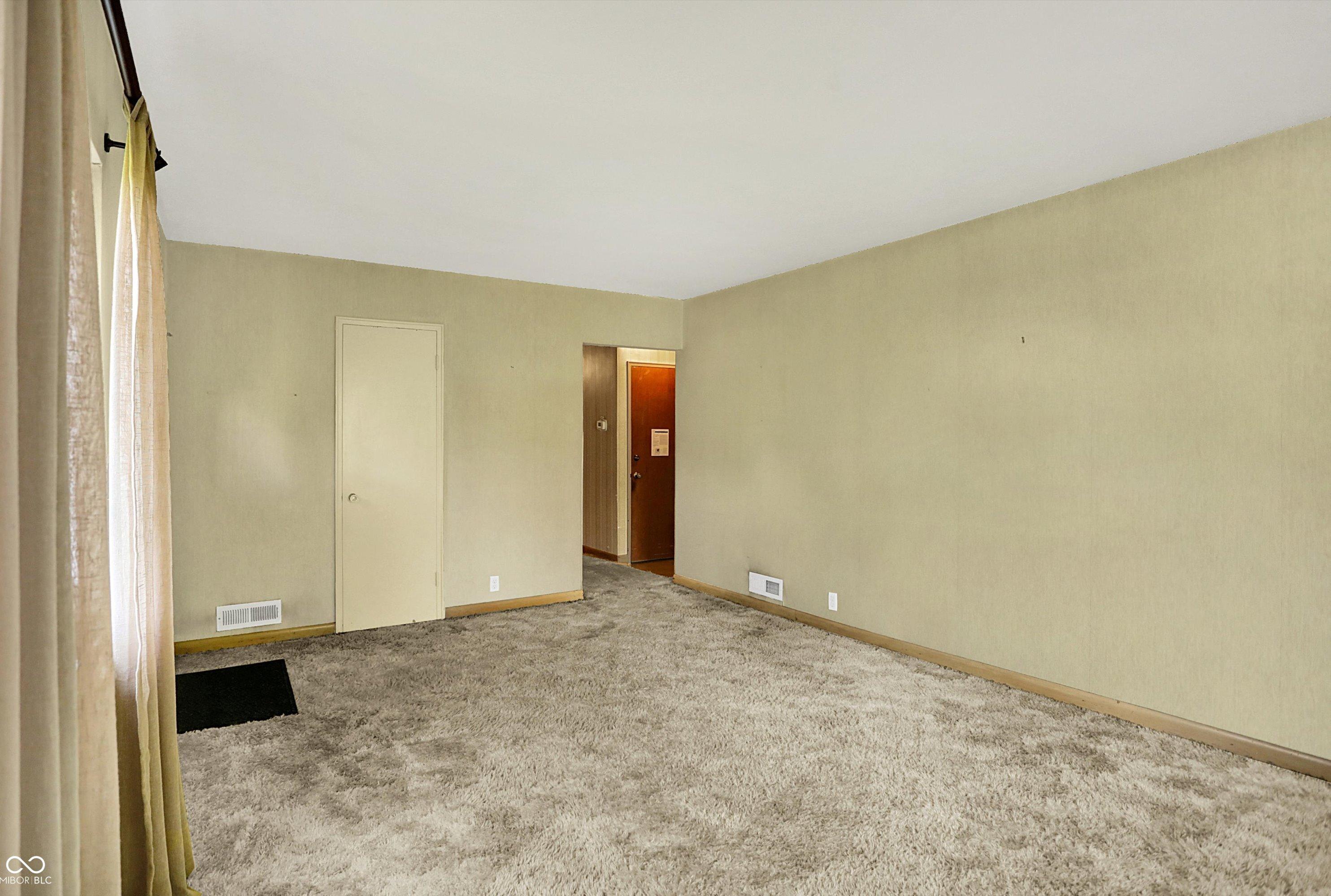 Photo #11