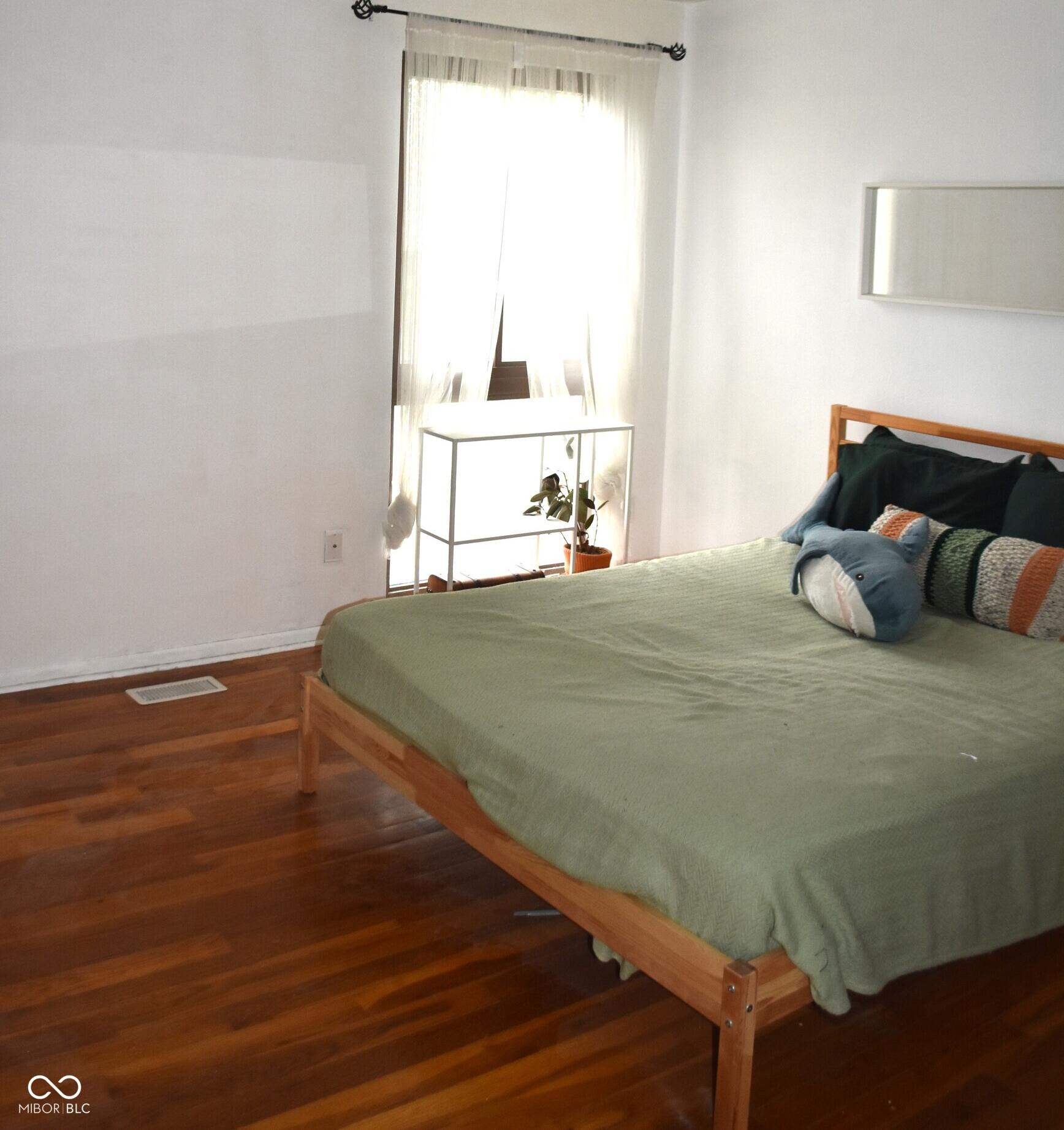 Photo #9