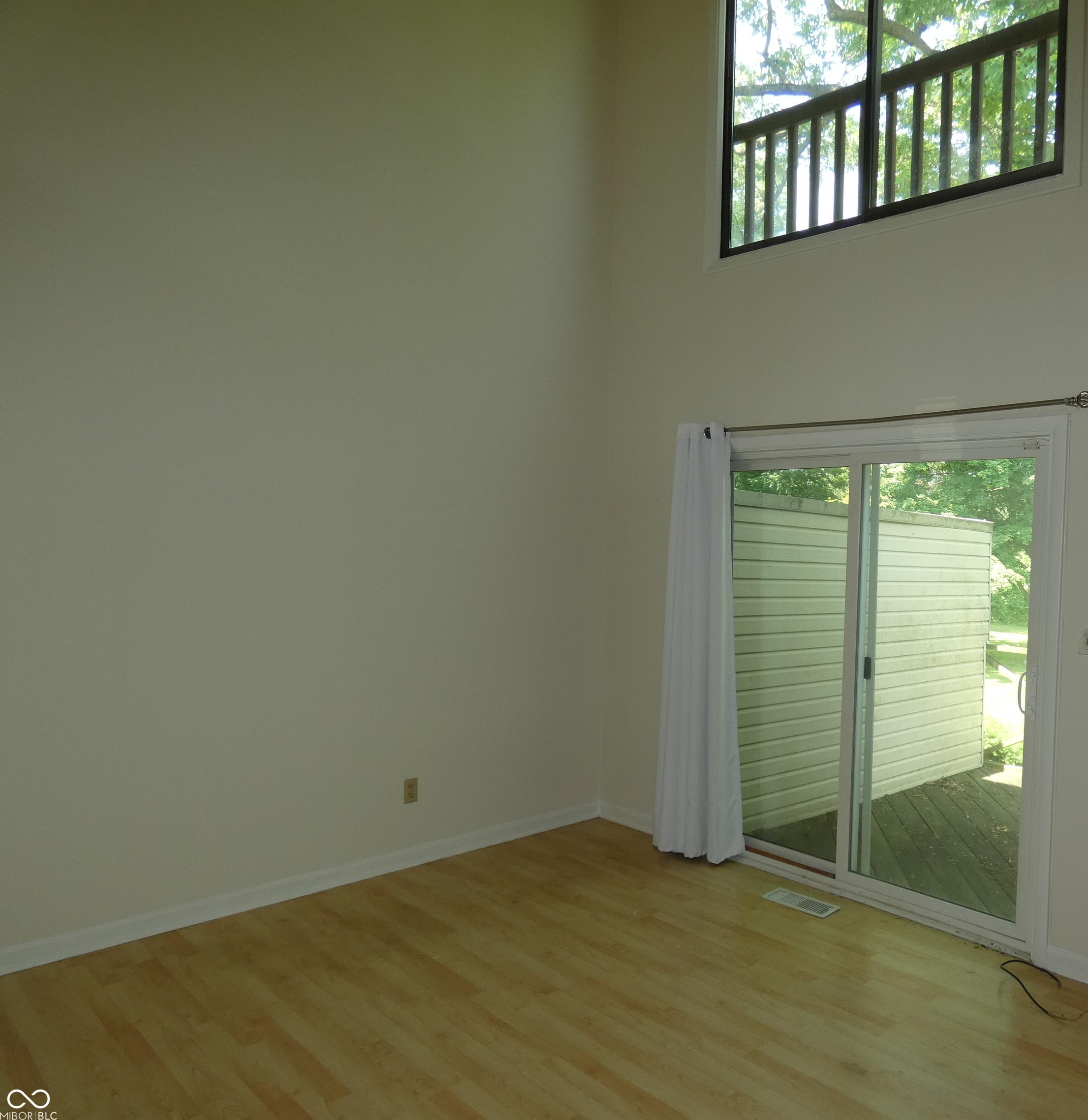 Photo #6