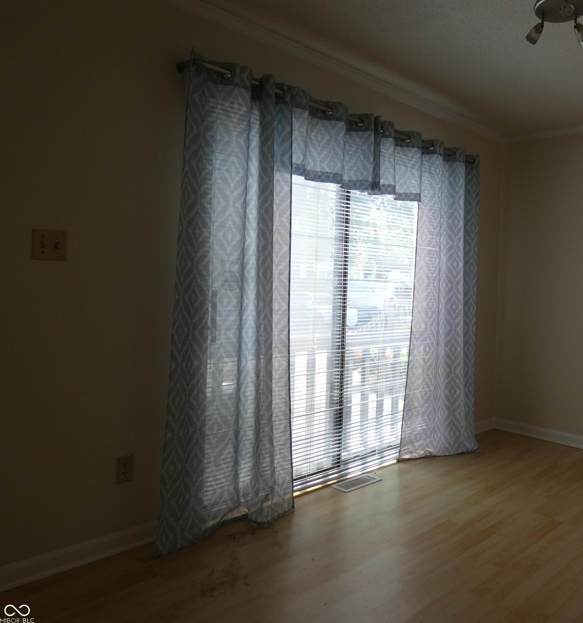 Photo #3