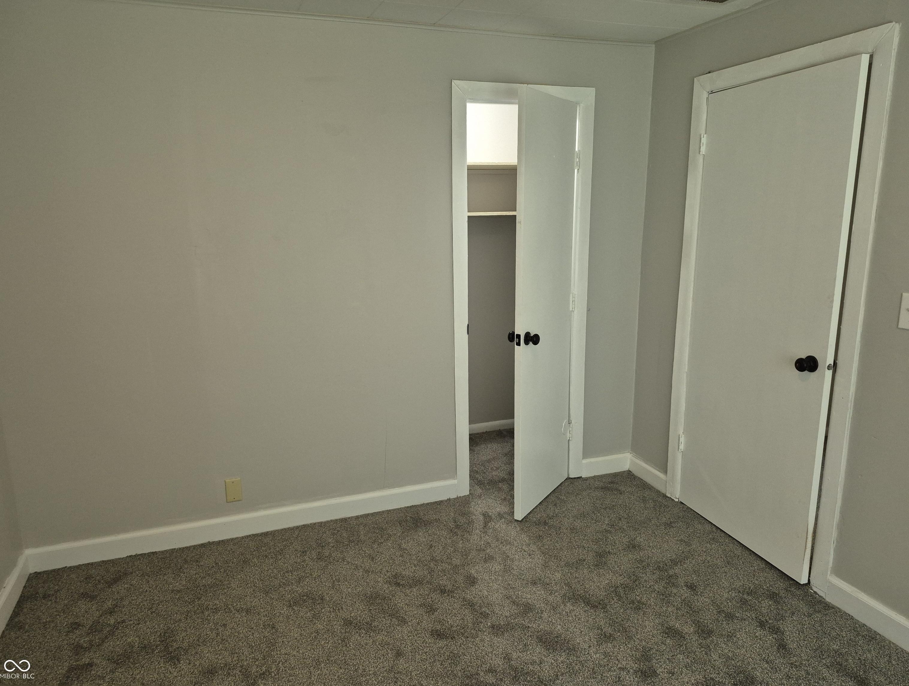 Photo #33
