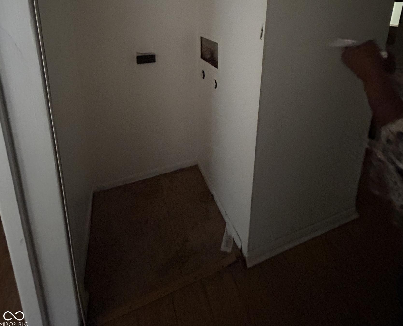 Photo #11