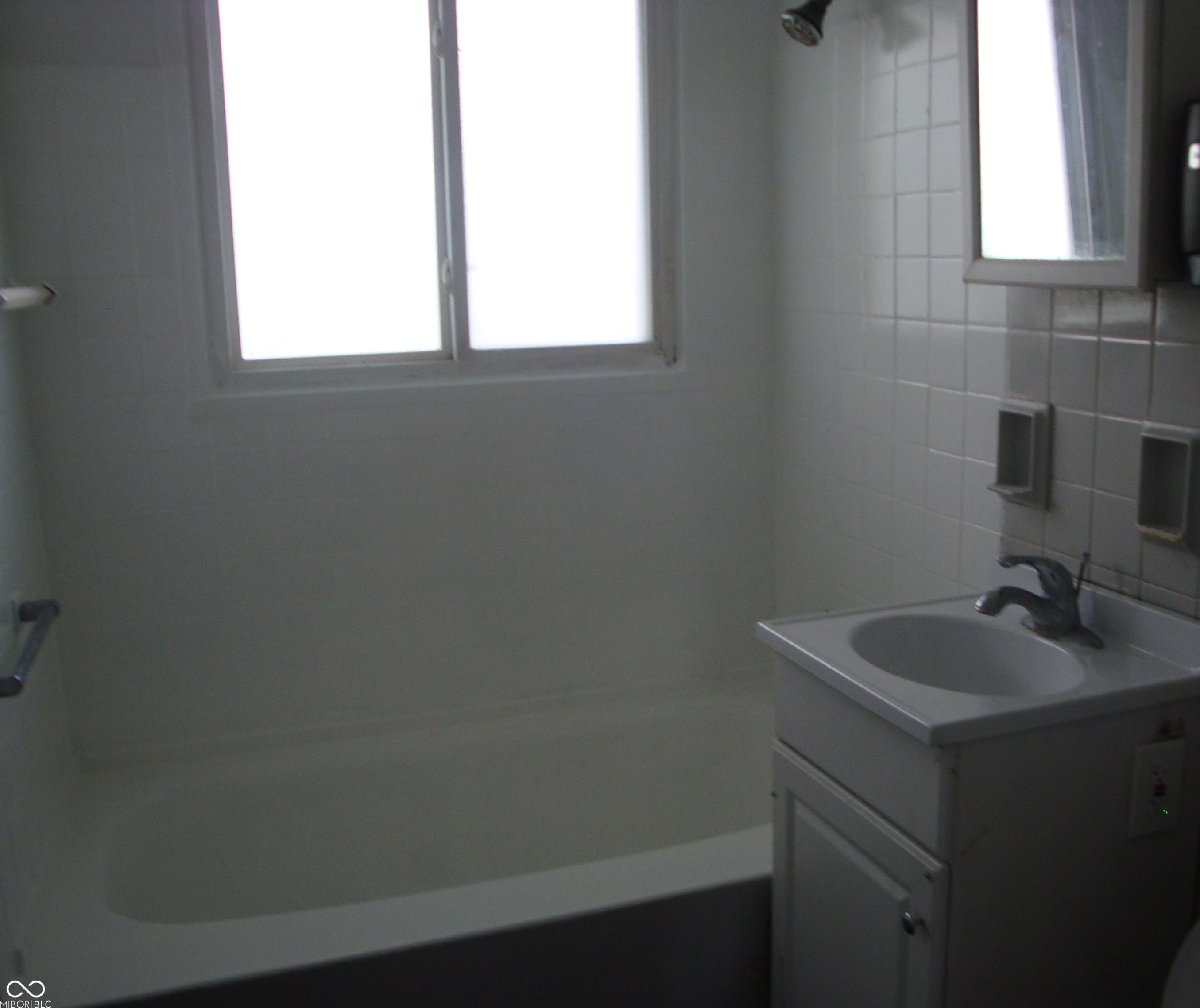 Photo #6