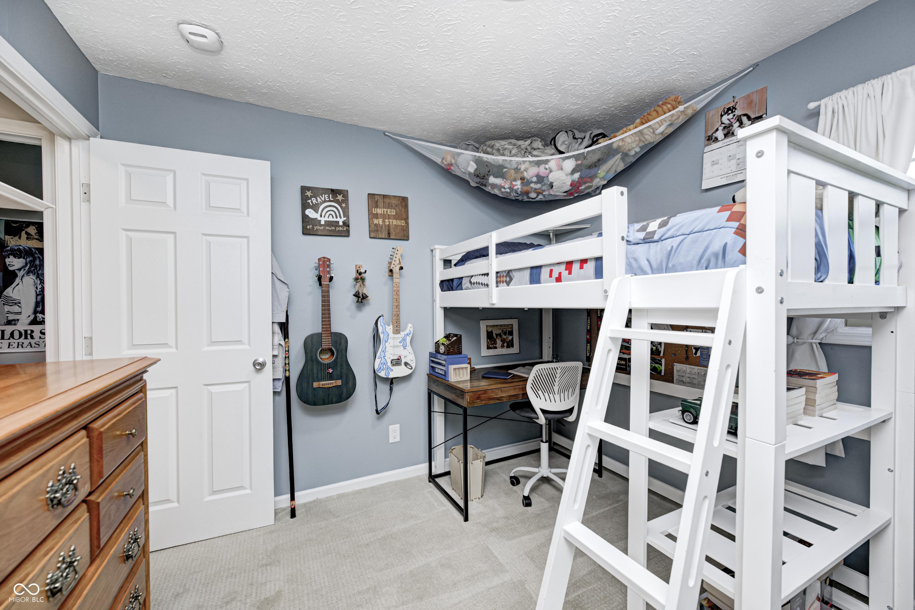 Photo #32