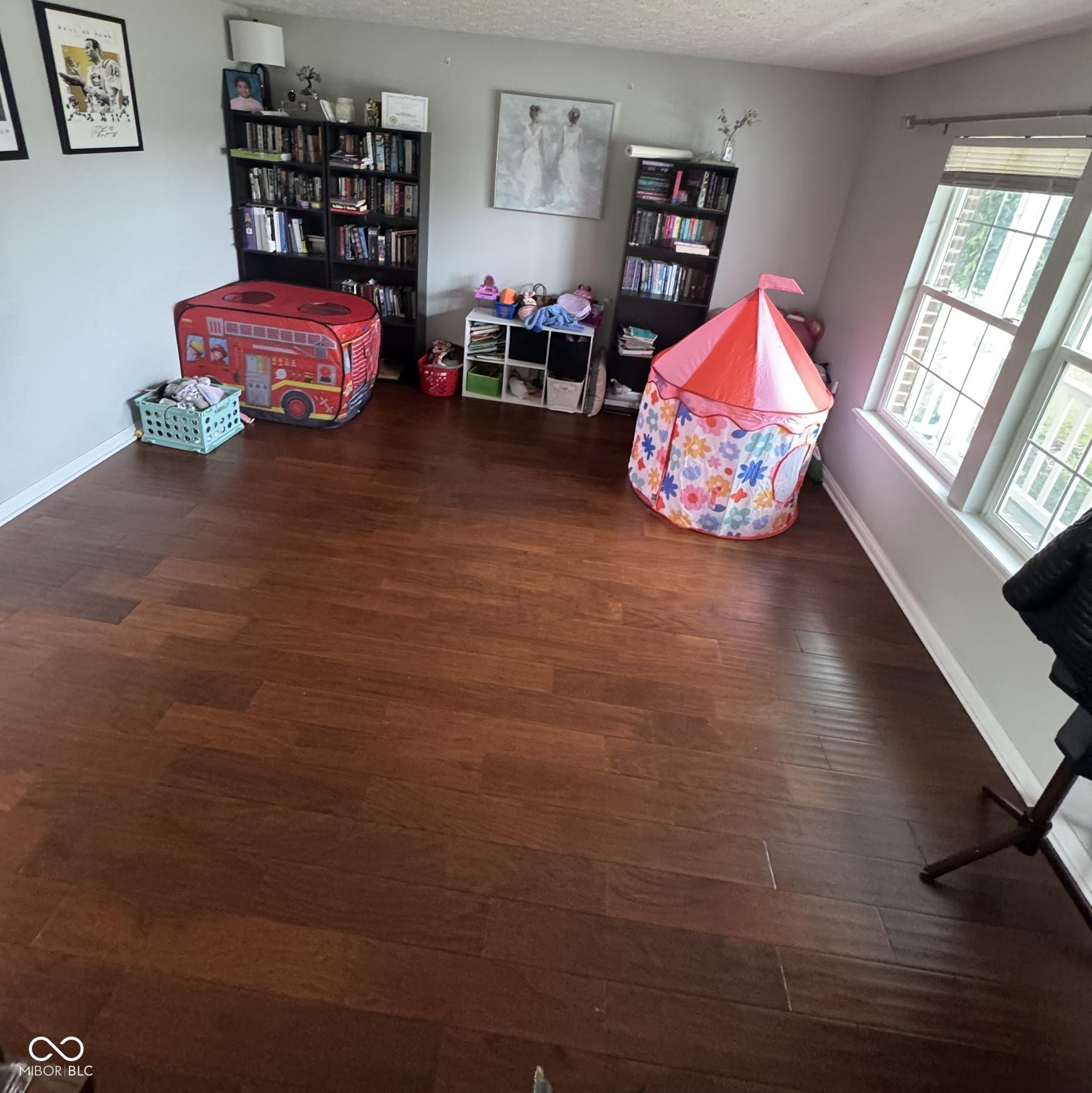 Photo #33