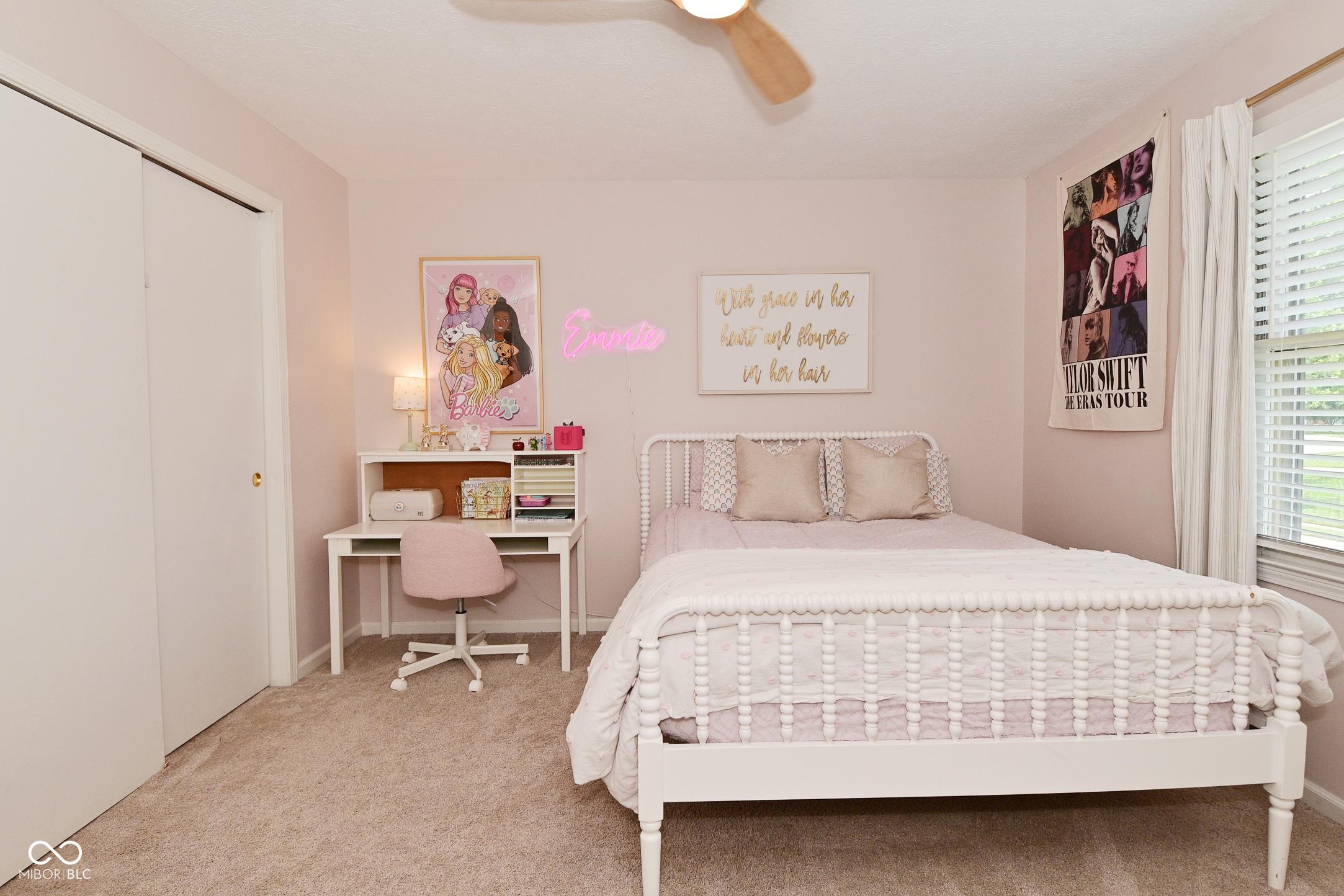 Photo #33