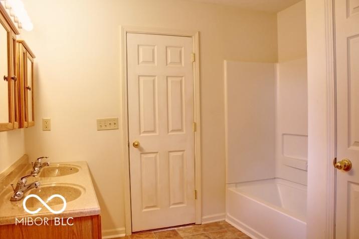 Photo #8