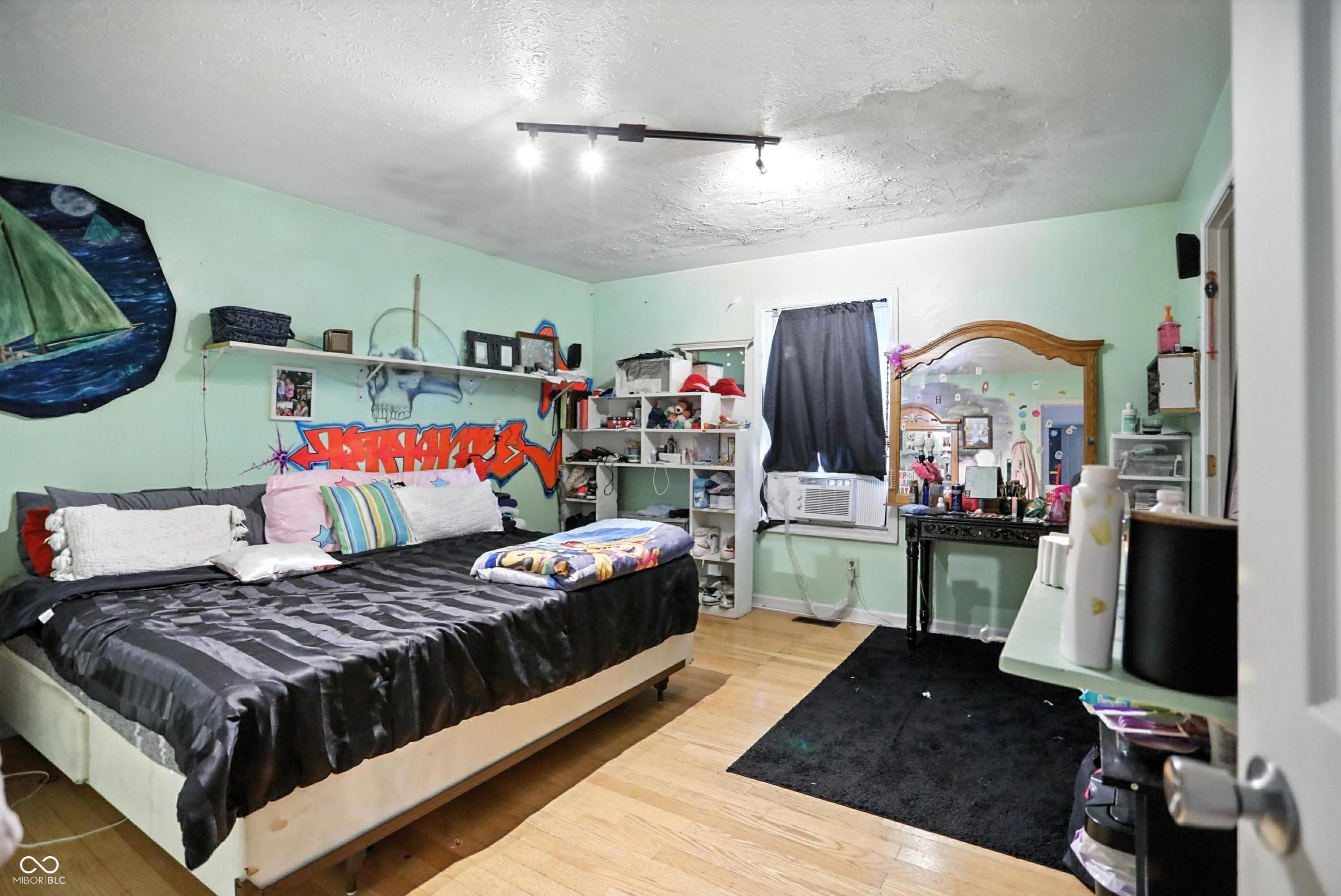 Photo #11