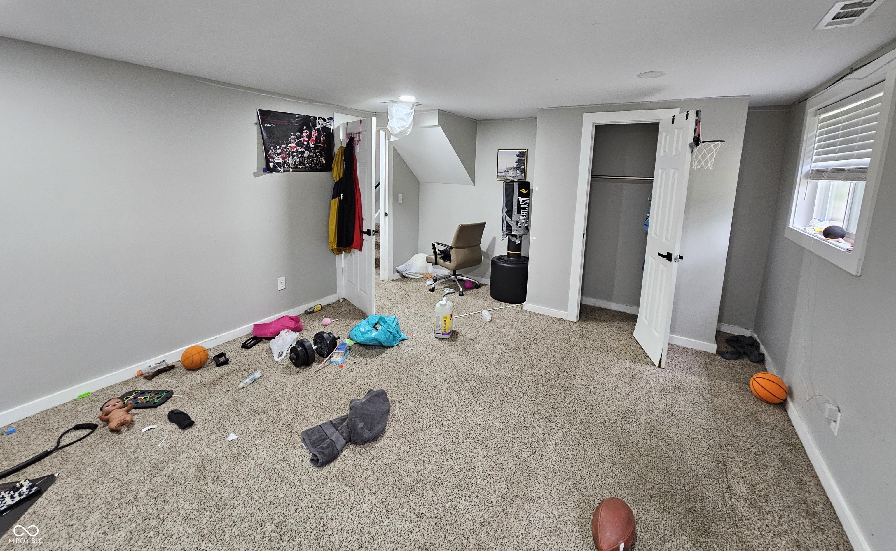 Photo #11