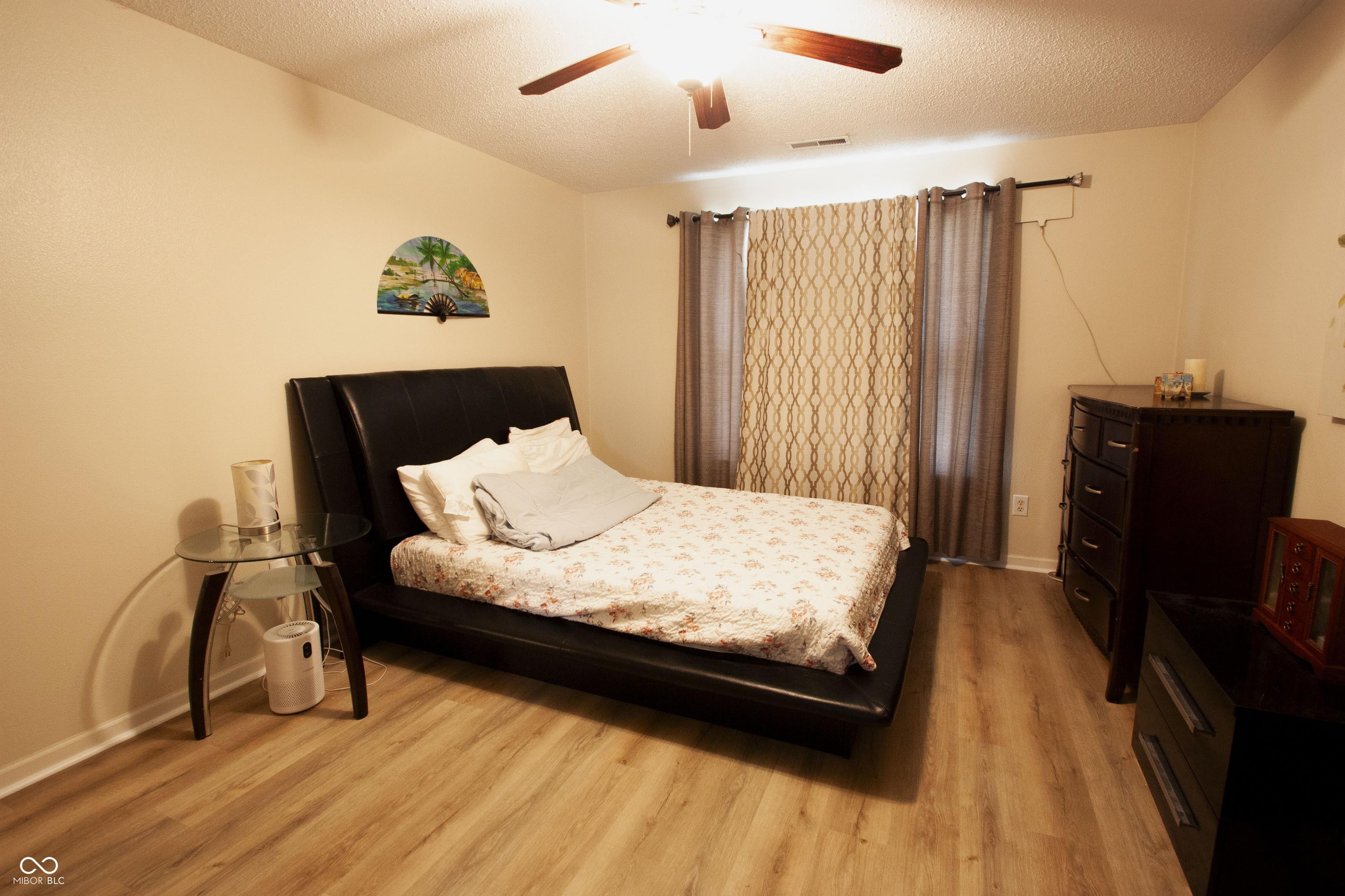 Photo #12