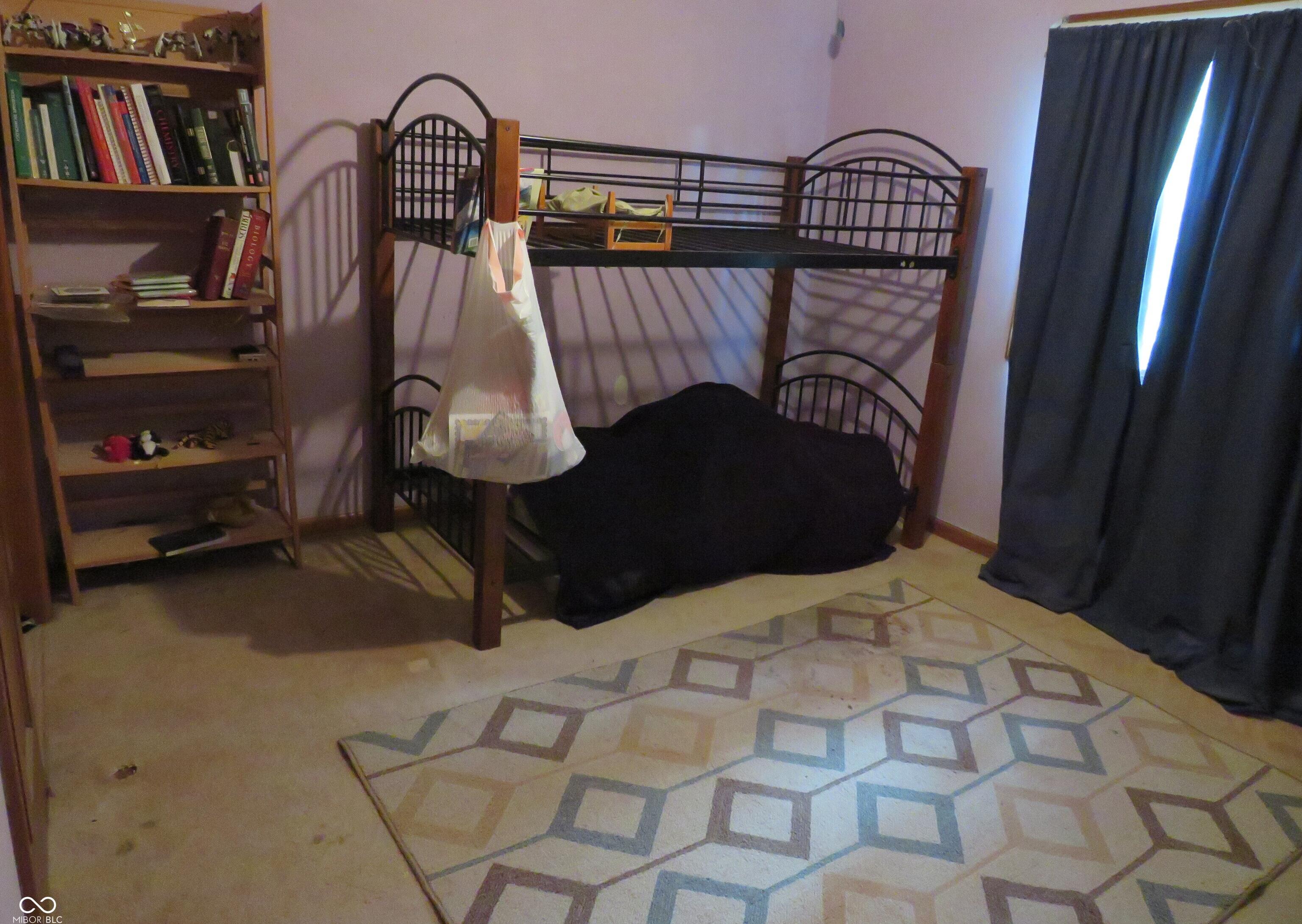 Photo #33