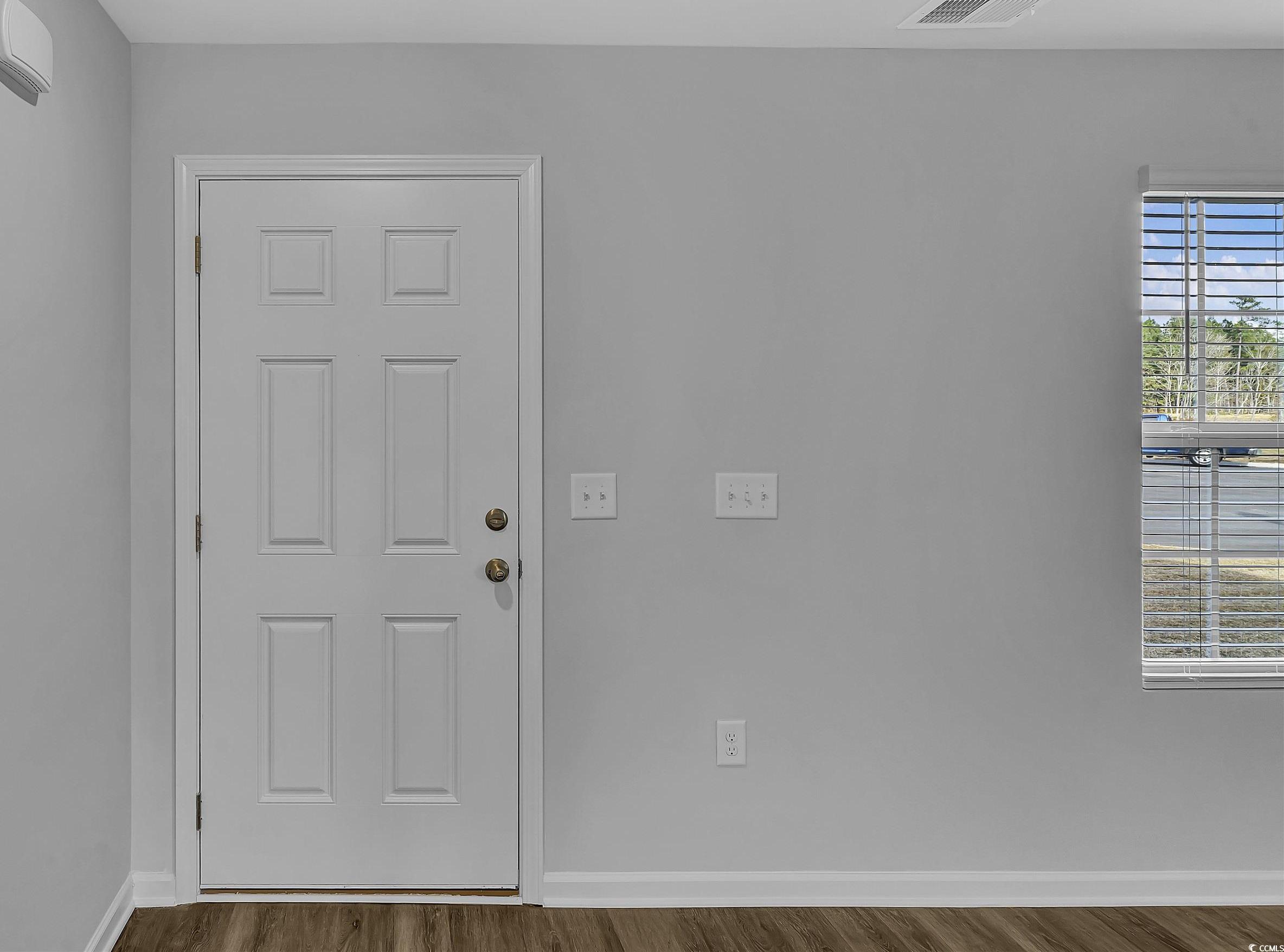 Photo #6