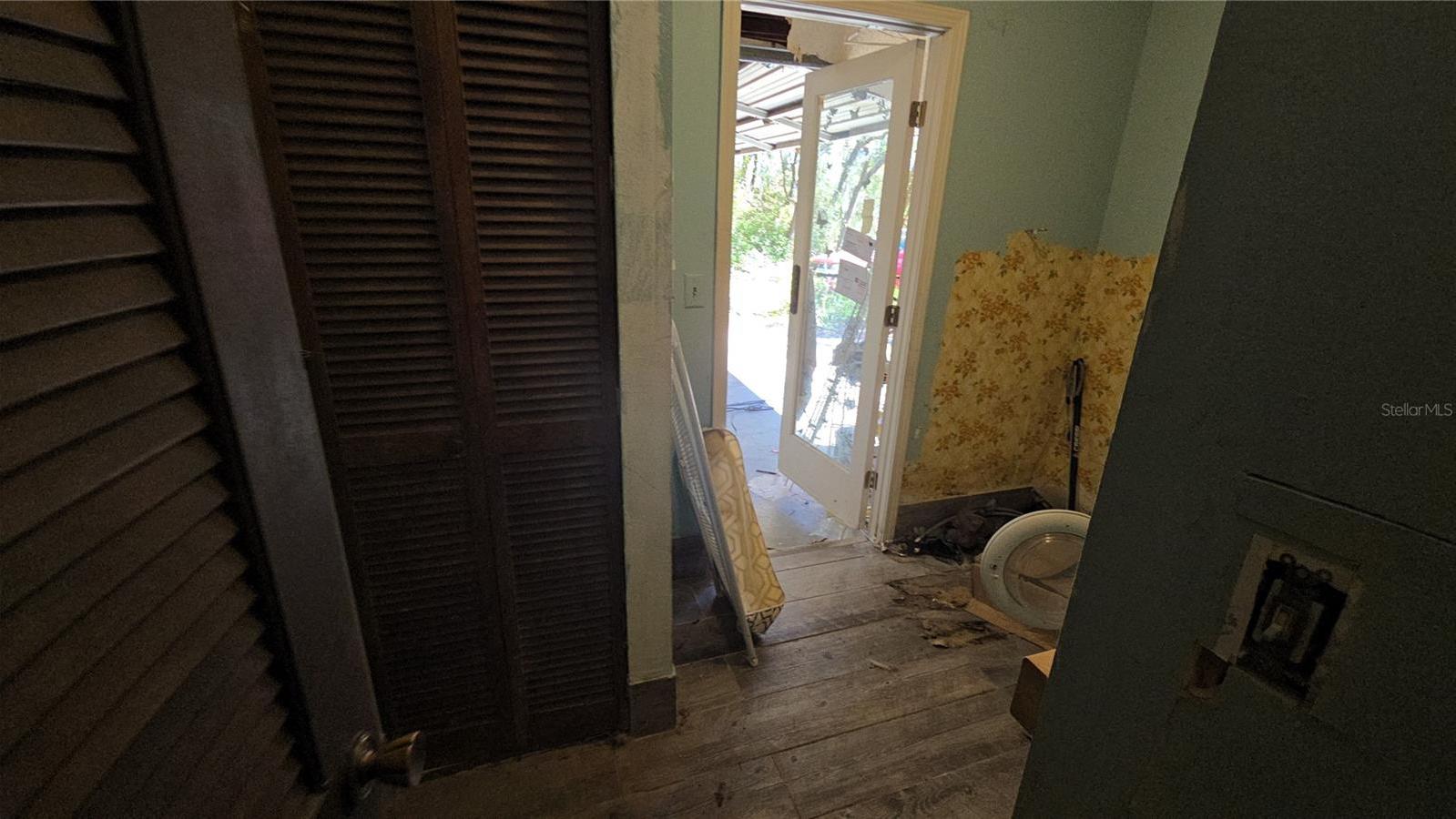Photo #33