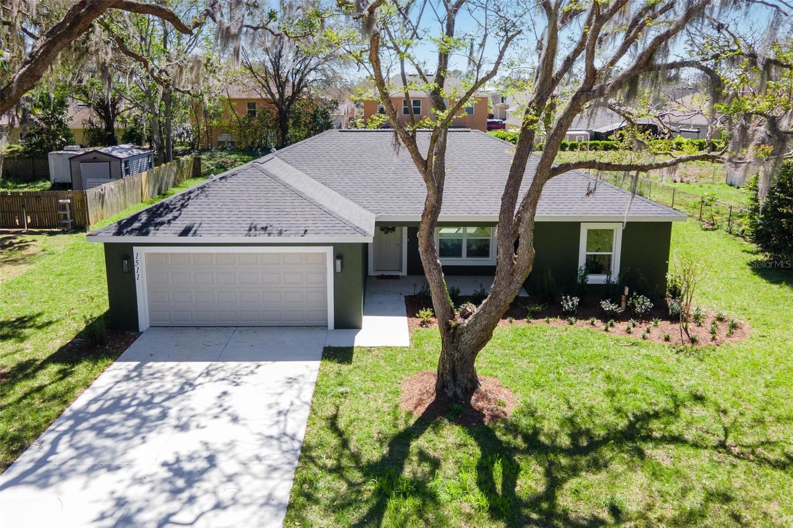 Photo one of 1511 Moss Ave Leesburg FL 34748 | MLS G5092368