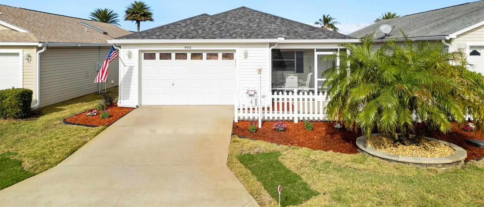 Photo one of 993 Davit Pl The Villages FL 32162 | MLS G5093416