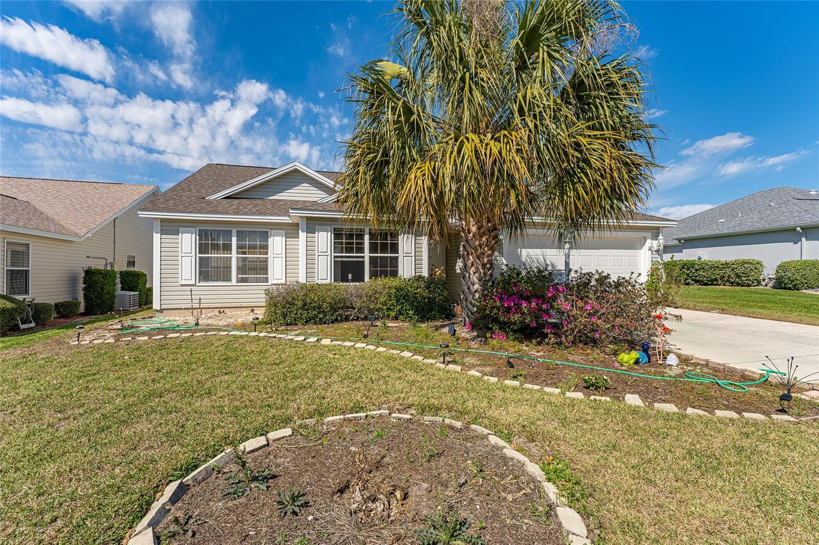 Photo one of 3009 Batally Ct The Villages FL 32162 | MLS G5093691