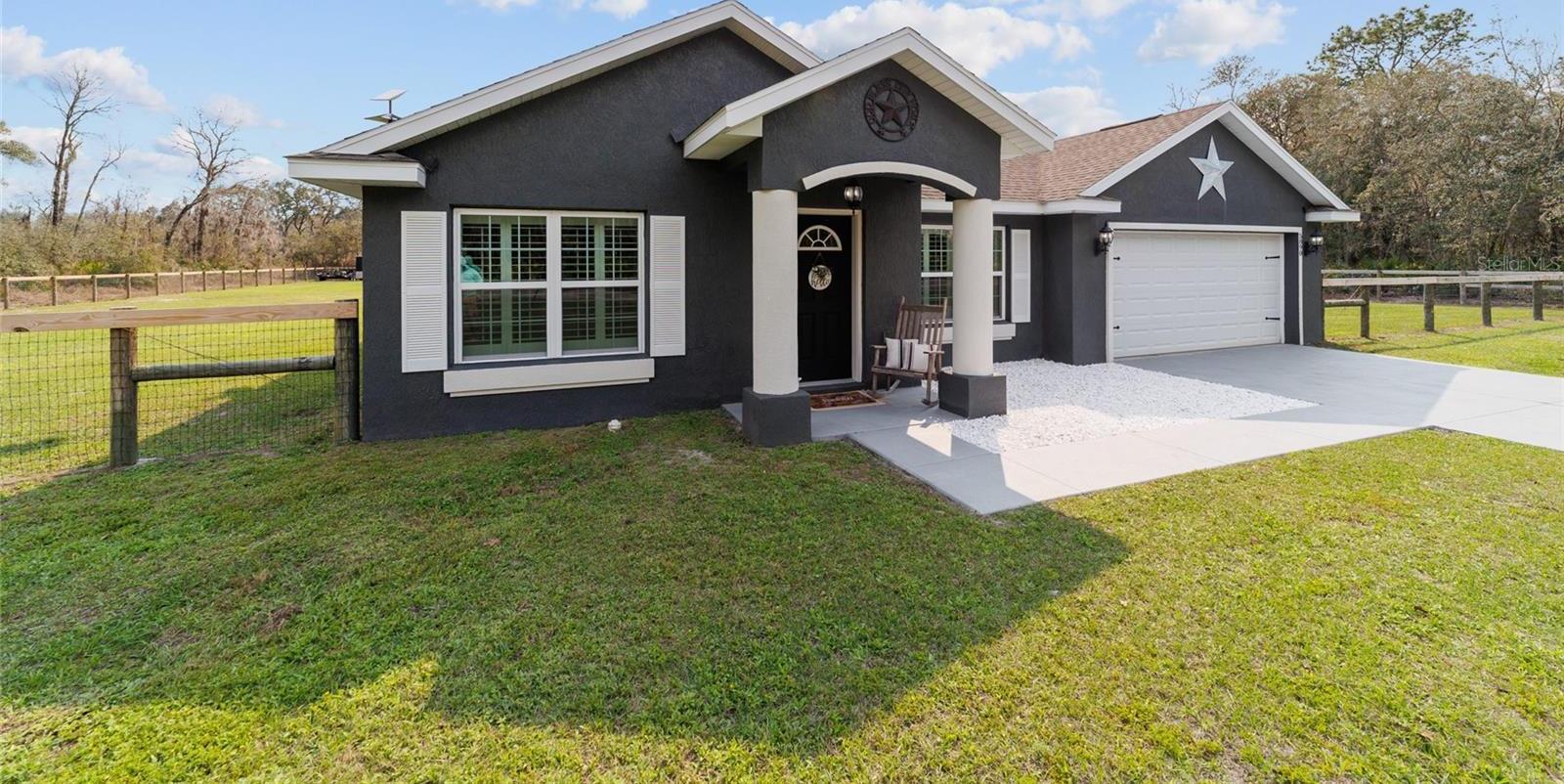 Photo one of 5890 Sw 167Th Pl Ocala FL 34473 | MLS G5093603