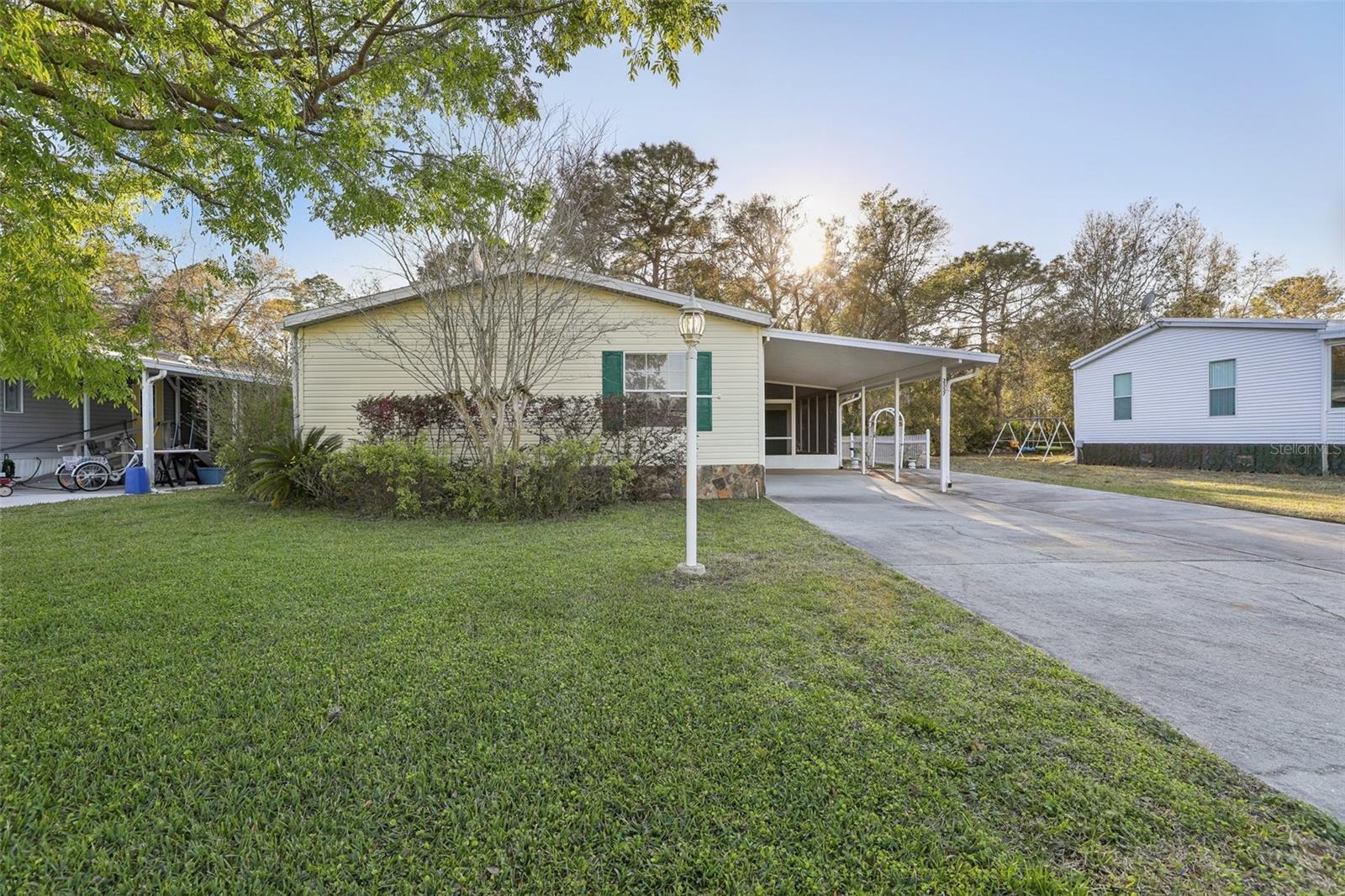 Photo one of 2557 Karen Dr Mount Dora FL 32757 | MLS G5093741