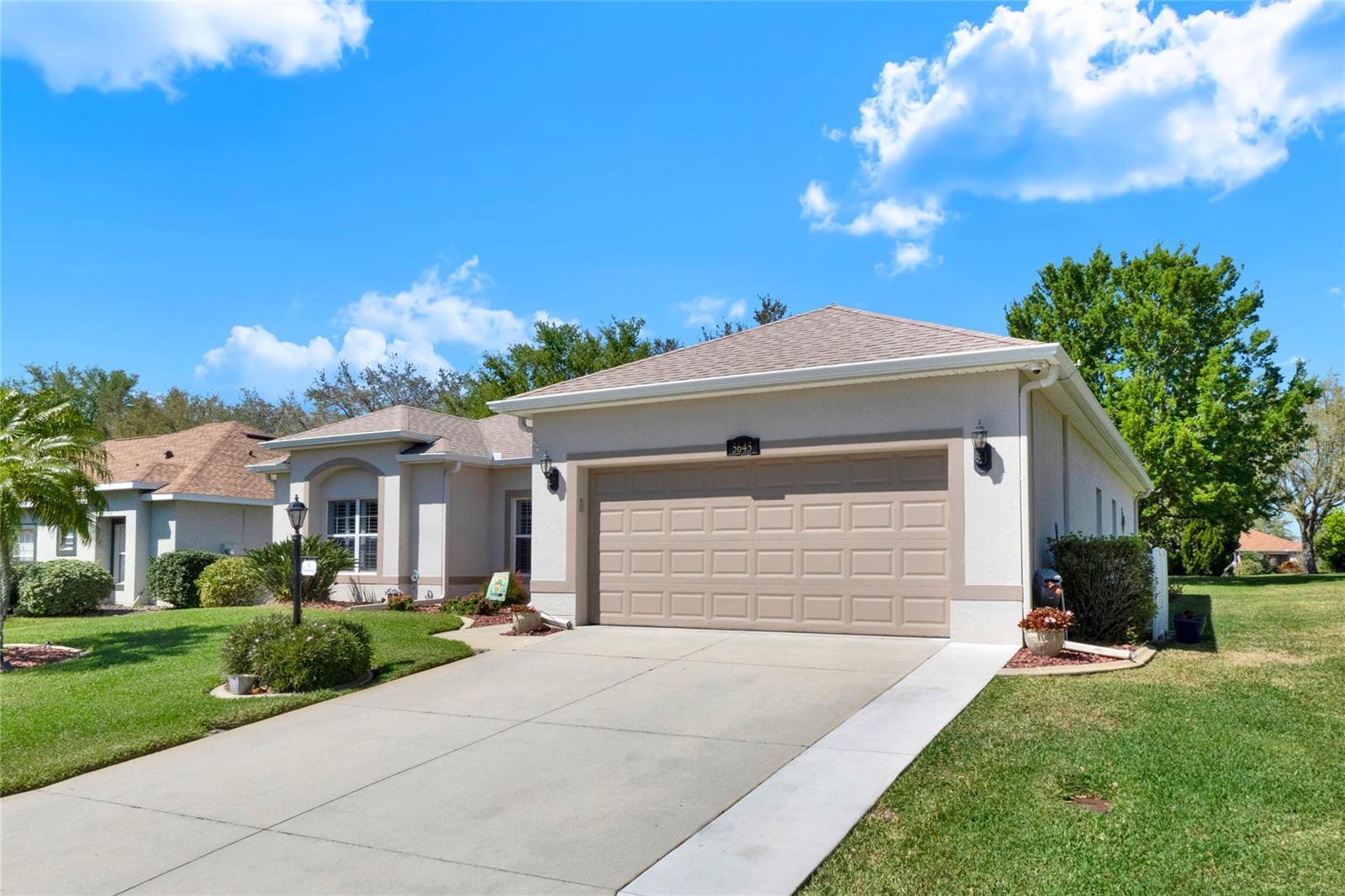 Photo one of 5645 Huntington St Leesburg FL 34748 | MLS G5094127