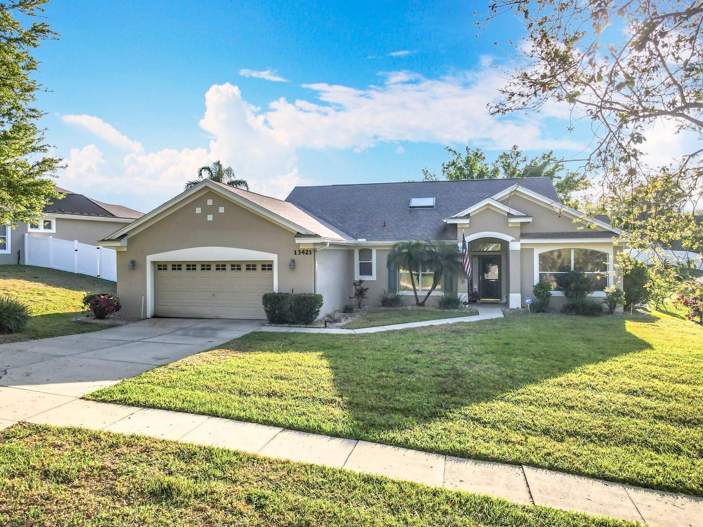 Photo one of 13421 Via Roma Cir Clermont FL 34711 | MLS G5094255