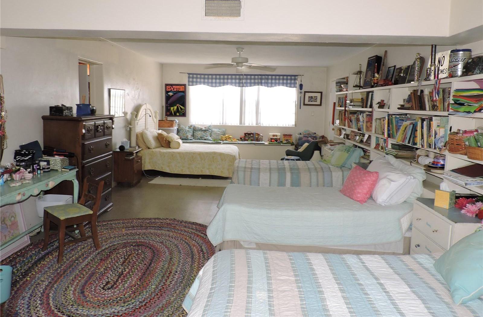 Photo #33
