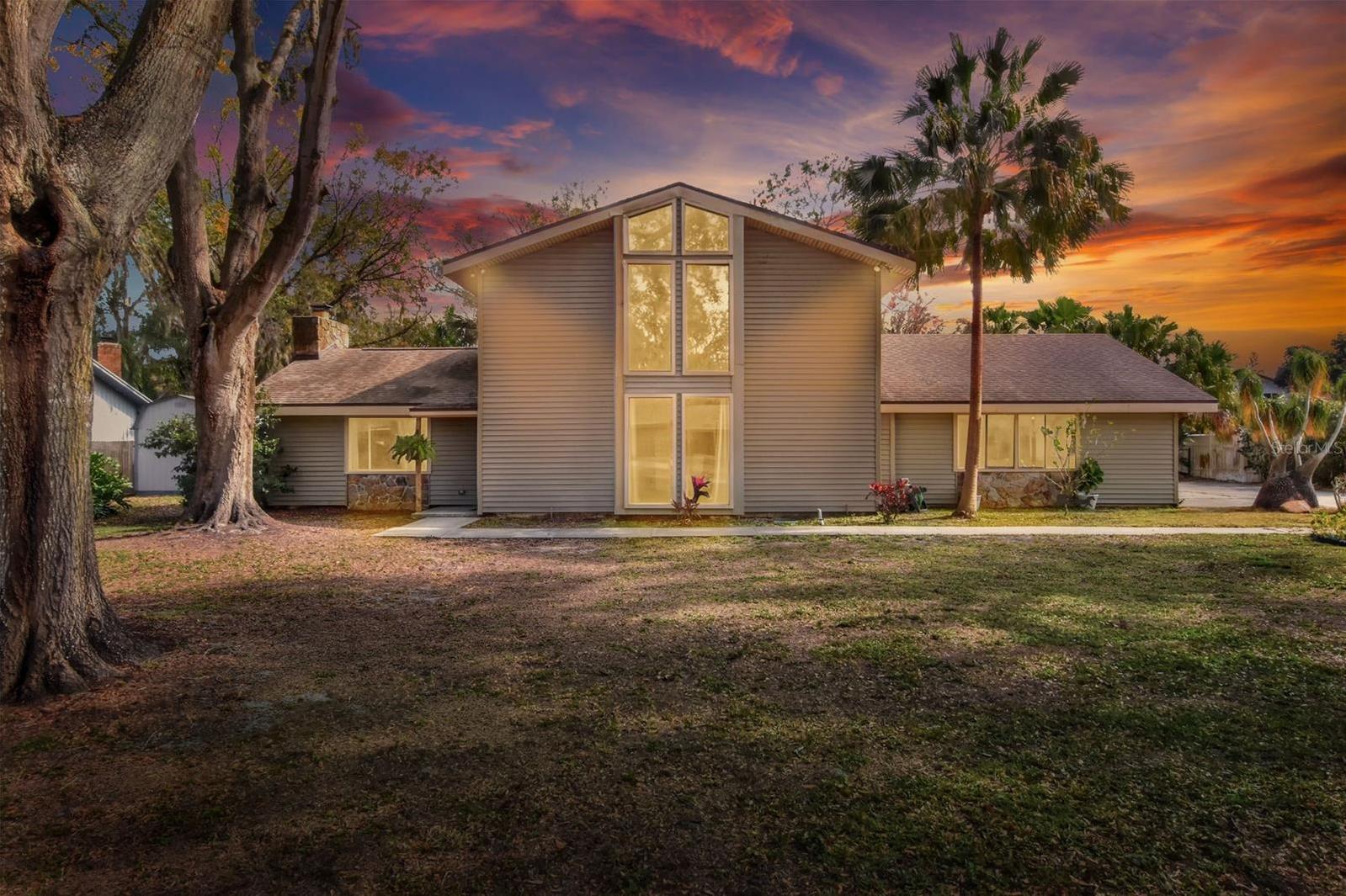 Photo one of 1118 Cypress W Pt Winter Haven FL 33884 | MLS L4949869
