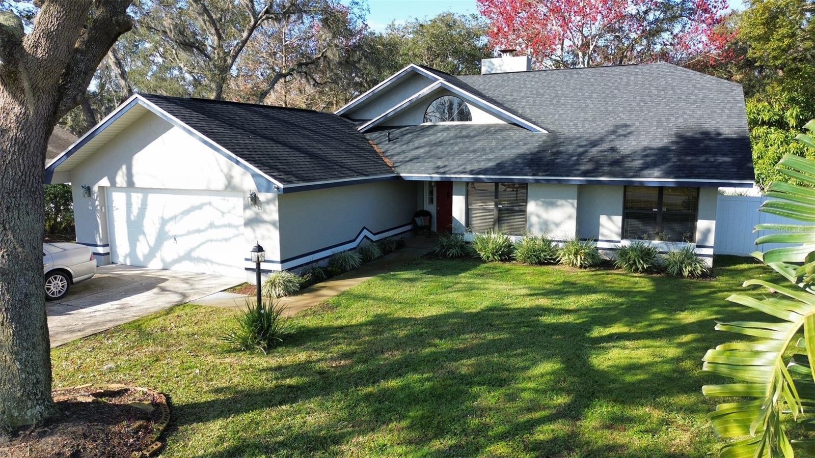 Photo one of 4419 Burlington Dr Winter Haven FL 33880 | MLS L4950406