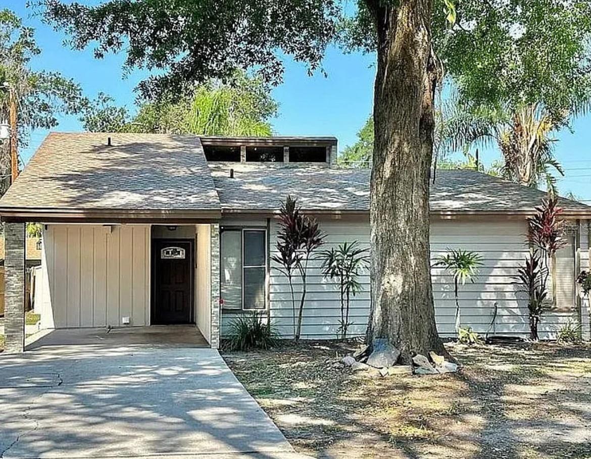Photo one of 4641 Devon Ave Lakeland FL 33813 | MLS L4951157