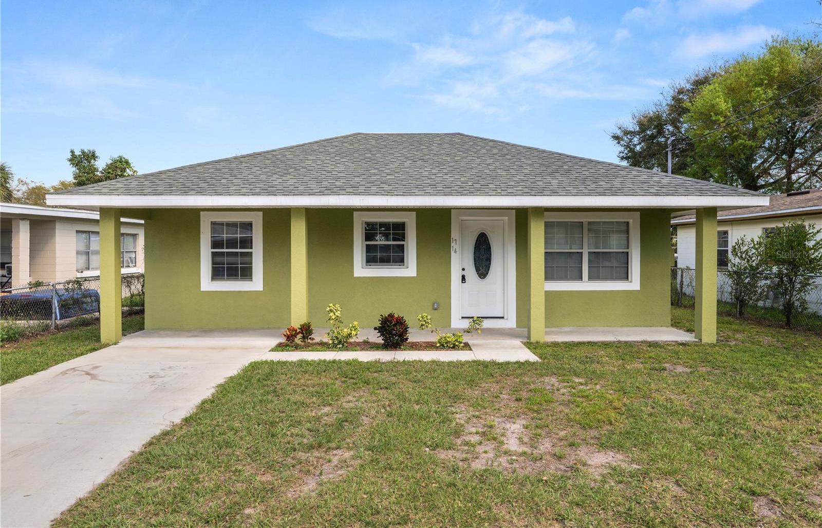 Photo one of 1714 2Nd Ne St Winter Haven FL 33881 | MLS L4951234