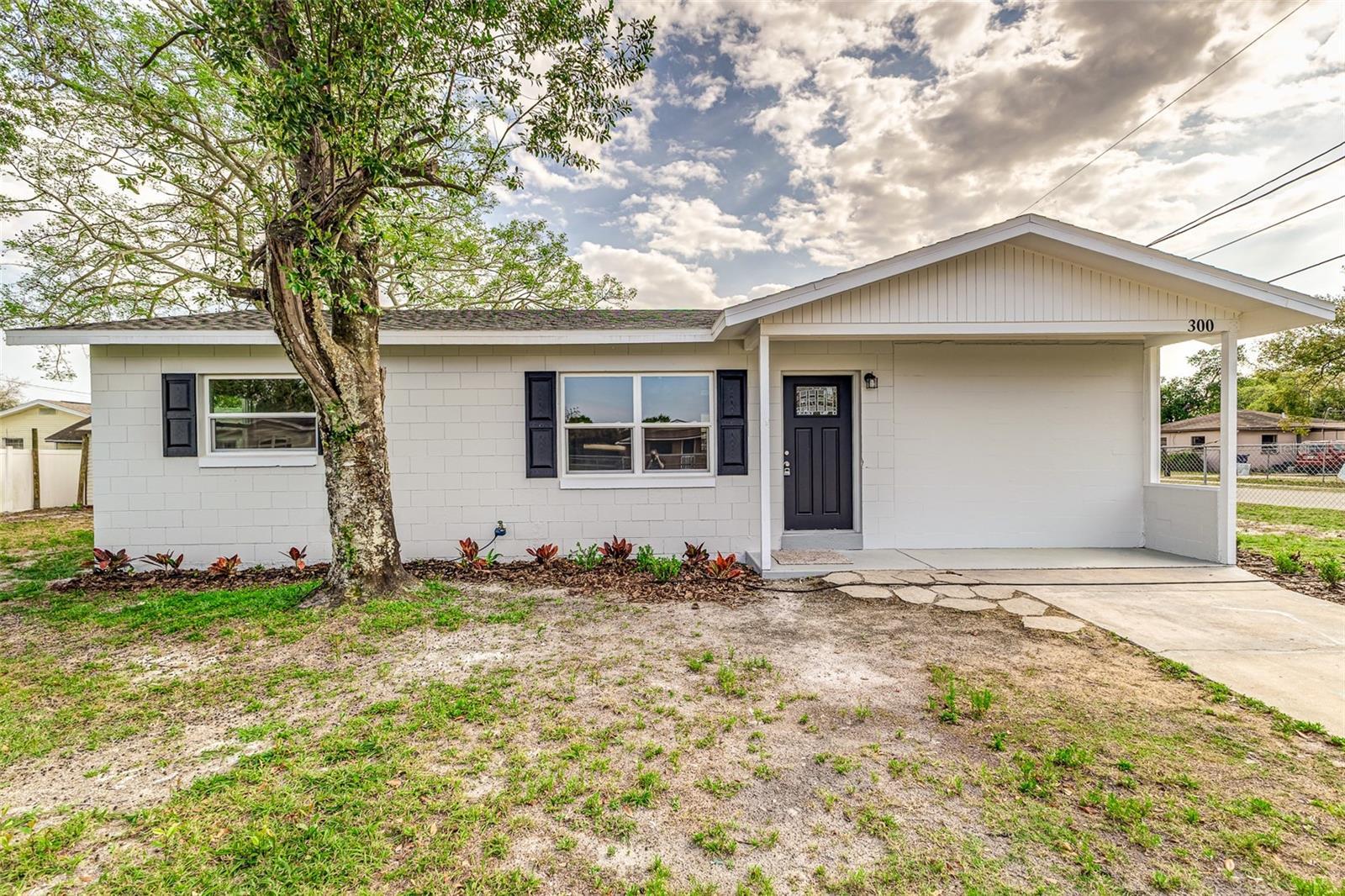 Photo one of 300 Senate St Auburndale FL 33823 | MLS L4951277