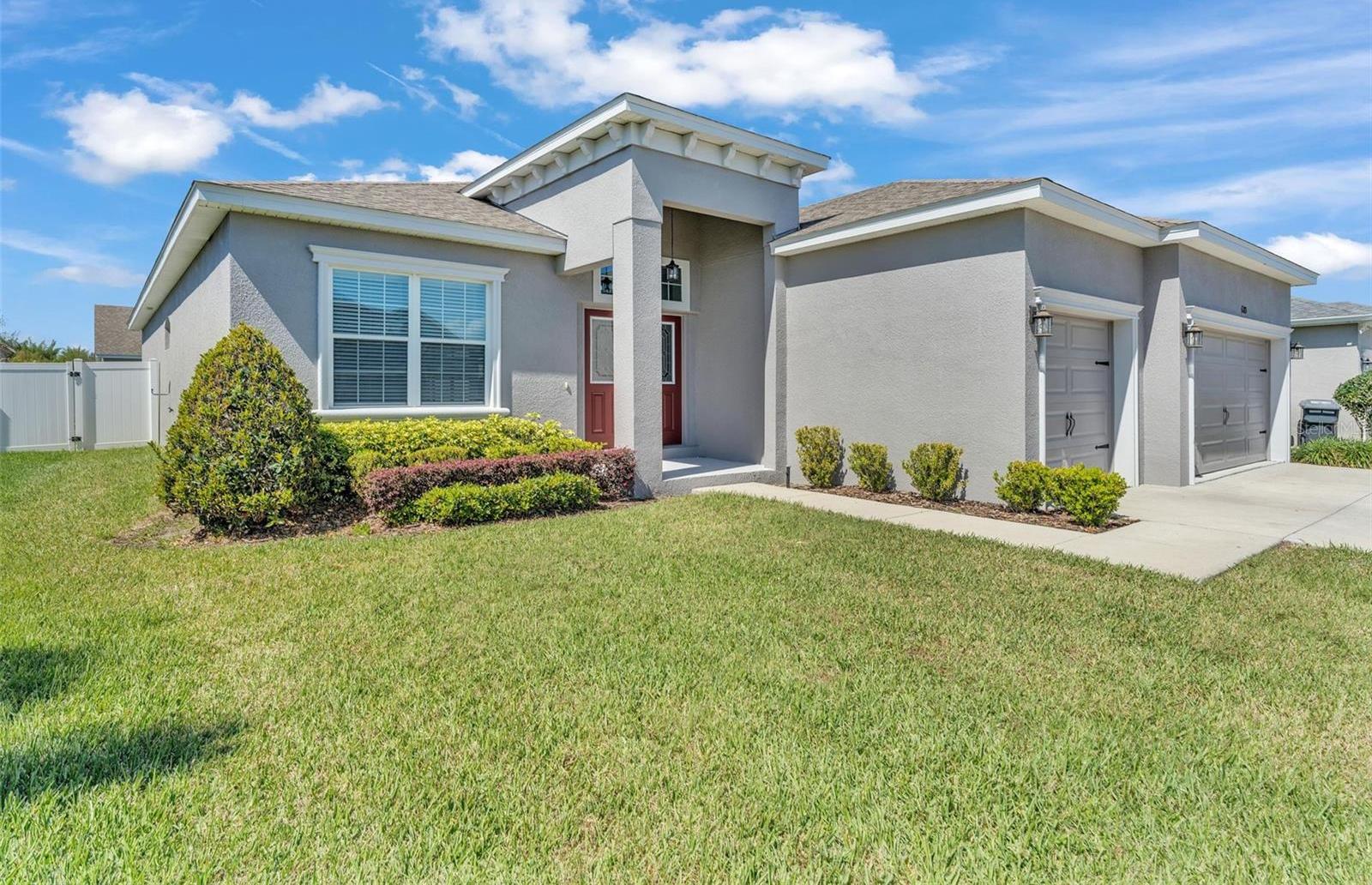 Photo one of 6185 Gracie Pl Lakeland FL 33812 | MLS L4951273