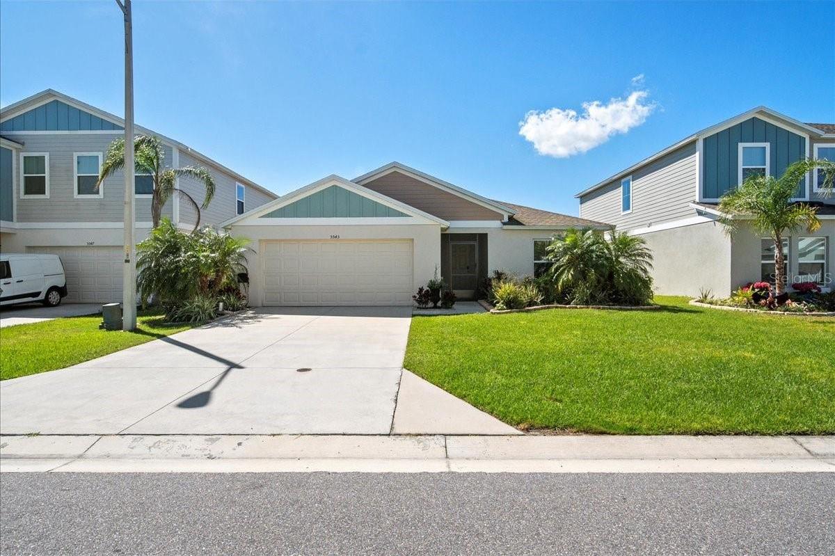 Photo one of 5543 Arlington River Dr Lakeland FL 33811 | MLS L4951631