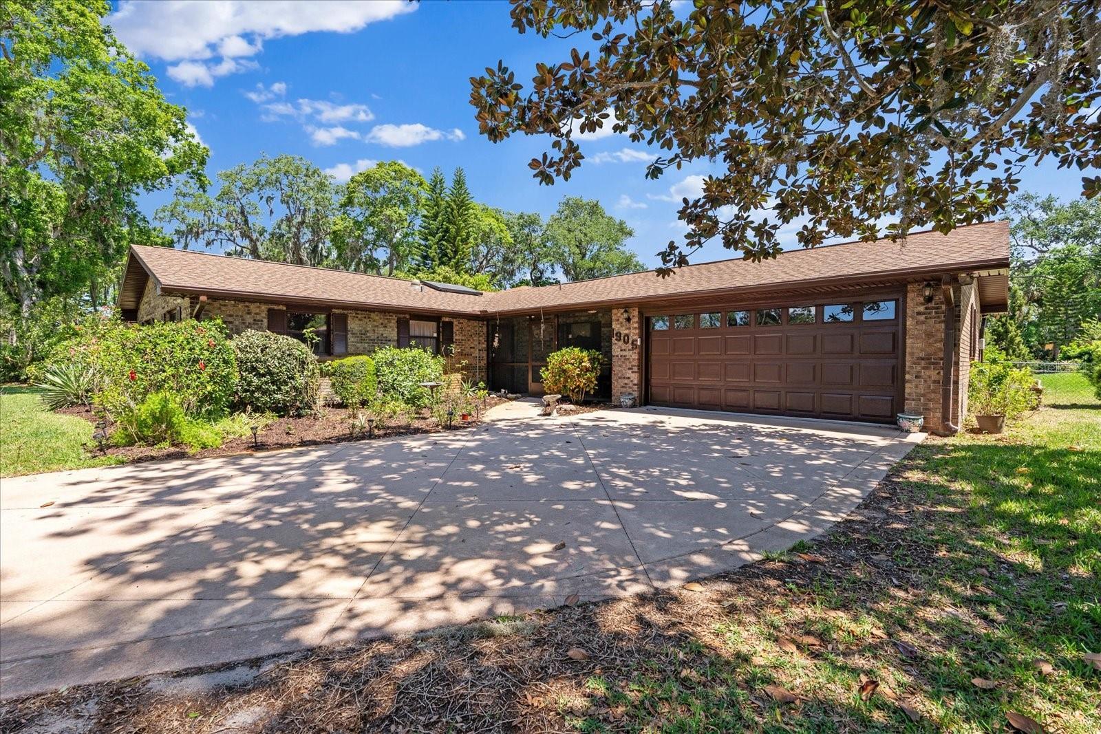 Photo one of 1905 Pine Tree Dr Edgewater FL 32141 | MLS NS1084426