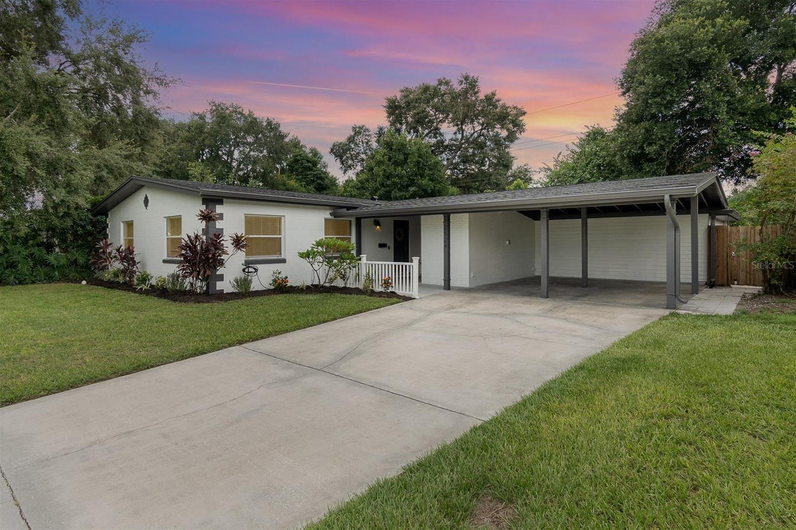 Photo one of 2524 Dellwood Dr Orlando FL 32806 | MLS O6233181