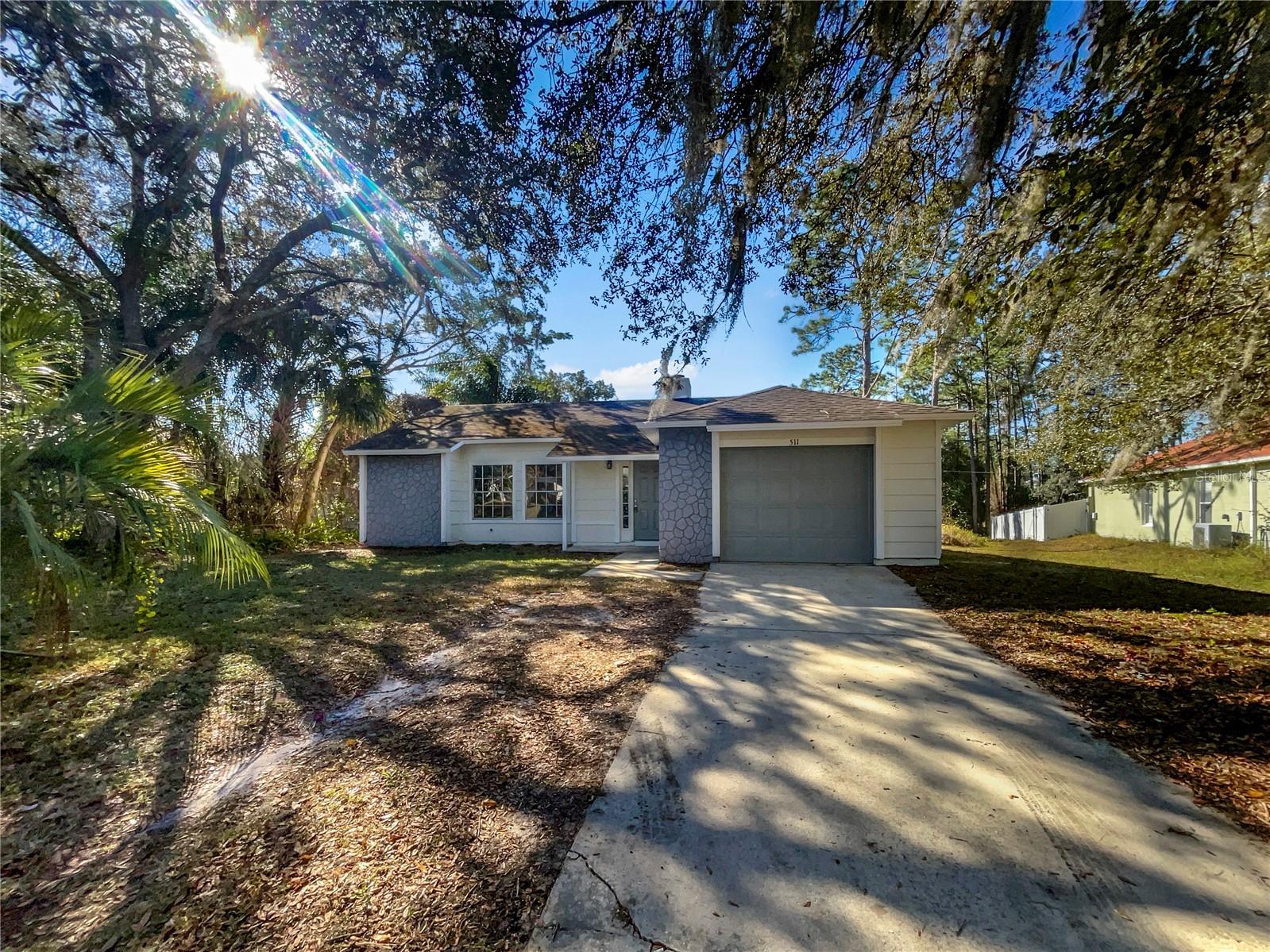 Photo one of 511 Cloudcroft Dr Deltona FL 32738 | MLS O6270528