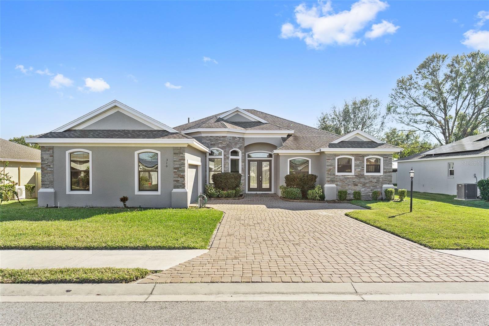 Photo one of 310 Lake Mariana Pl Auburndale FL 33823 | MLS O6273270