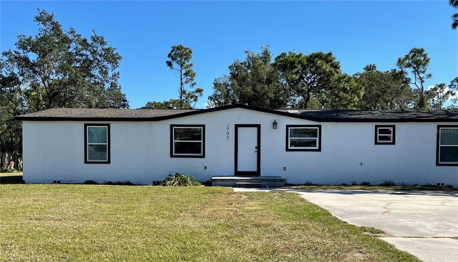 Photo one of 1705 Underwood Ave St Cloud FL 34771 | MLS O6274917