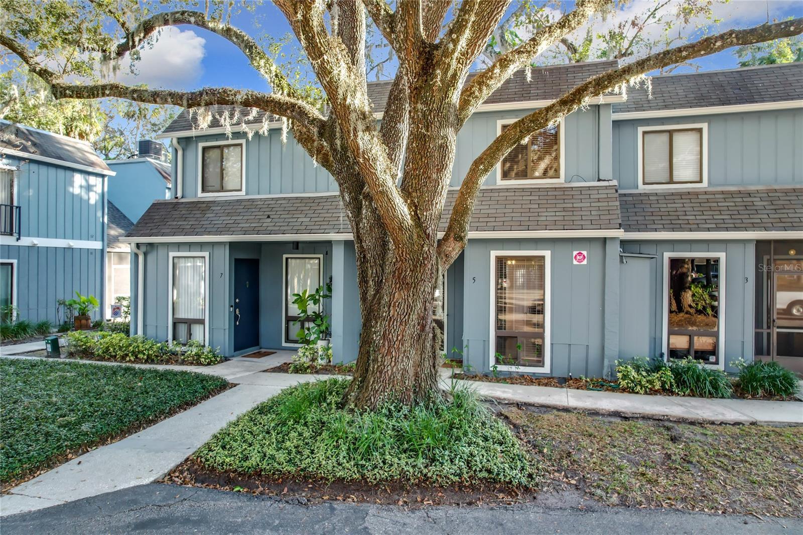 Photo one of 421 Sheoah Blvd # 5 Winter Springs FL 32708 | MLS O6275228