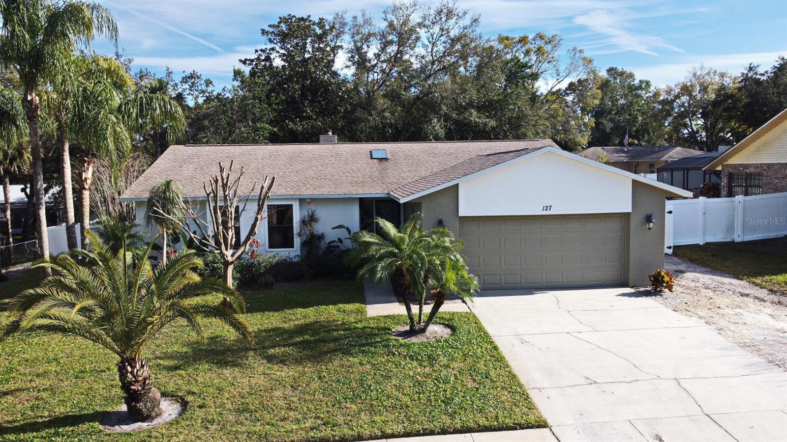 Photo one of 127 Kaywood Dr Sanford FL 32771 | MLS O6275823