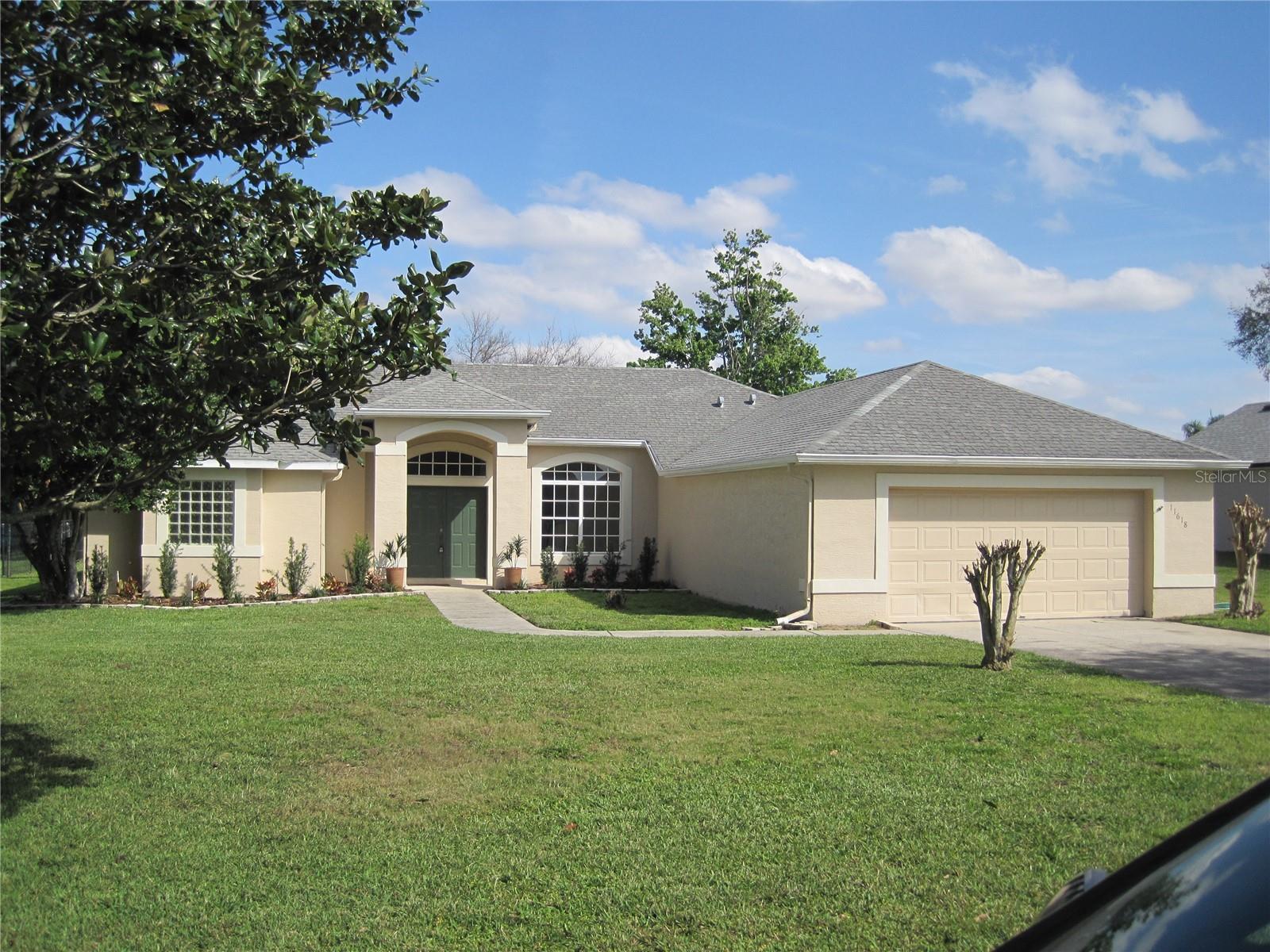 Photo one of 11618 Grand Bay Blvd Clermont FL 34711 | MLS O6276167