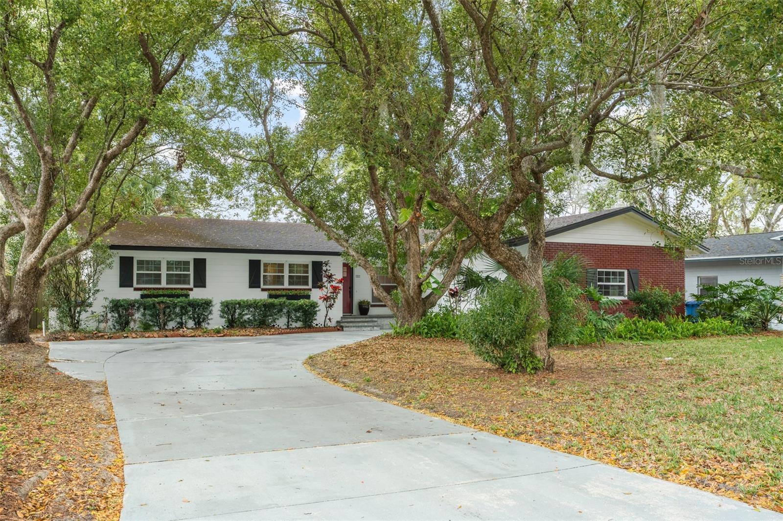 Photo one of 1307 Lindenwood Ln Winter Park FL 32792 | MLS O6281464