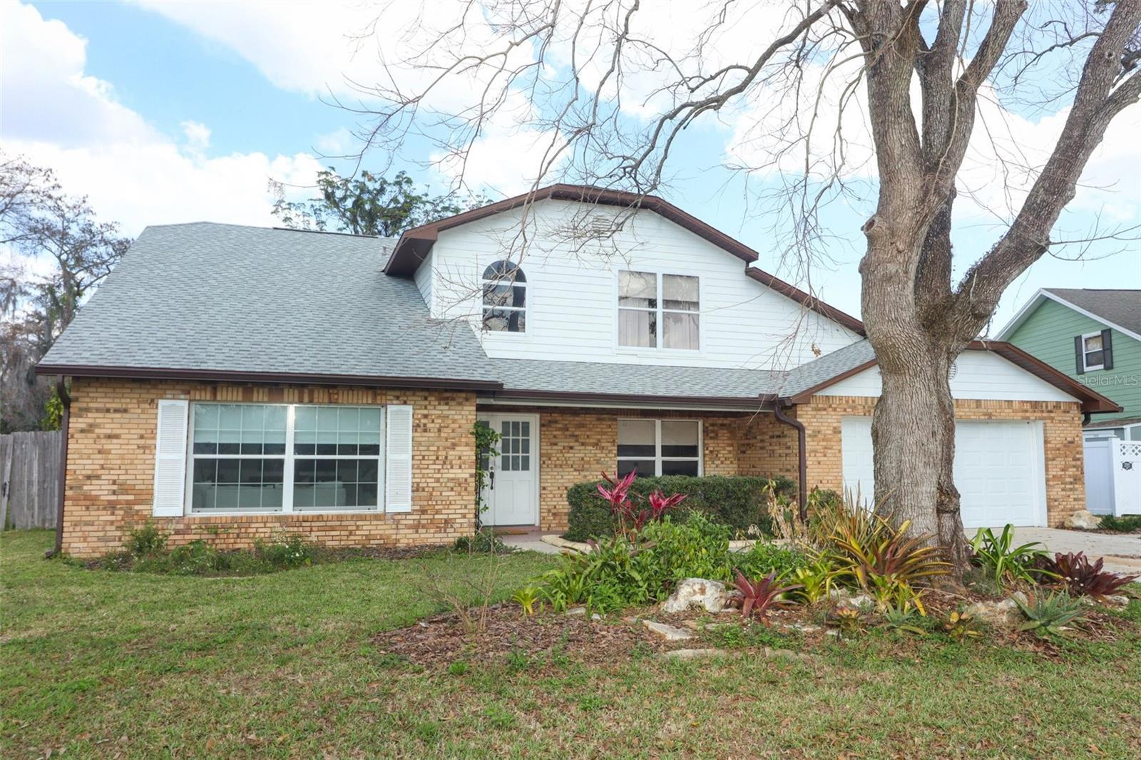 Photo one of 5136 Stratemeyer Dr Orlando FL 32839 | MLS O6282210