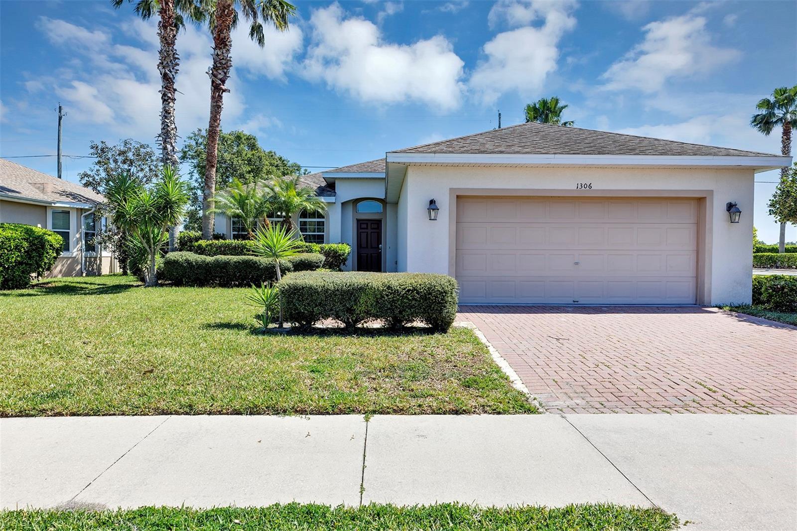 Photo one of 1306 Windward Oaks Loop Auburndale FL 33823 | MLS O6283162